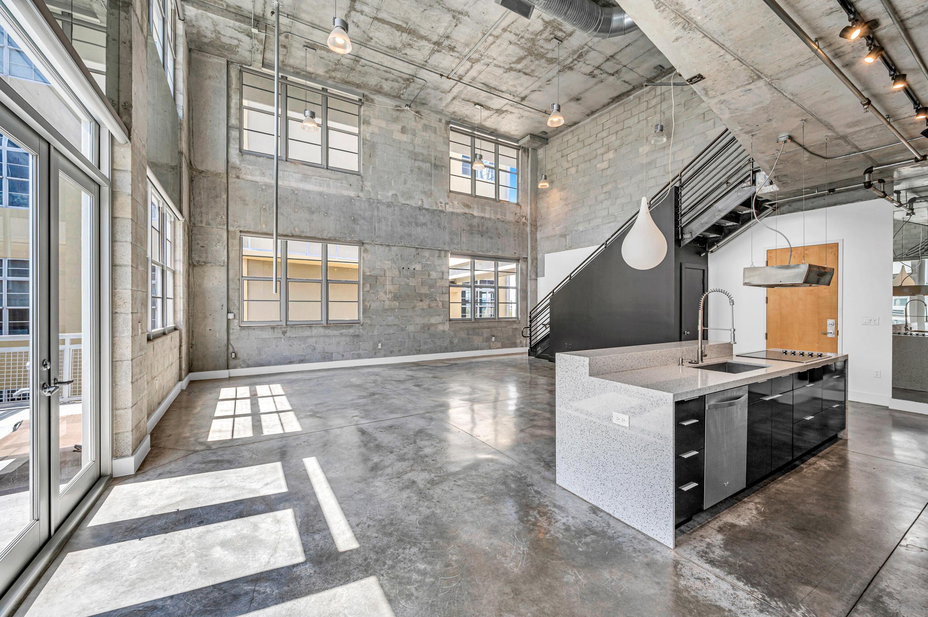 445 N Andrews Avenue 403