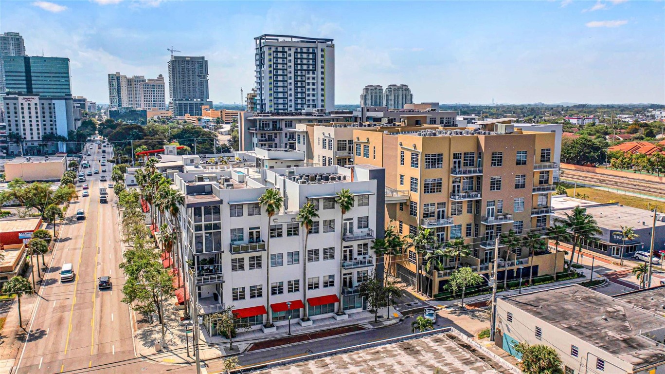 445 N Andrews Avenue 403