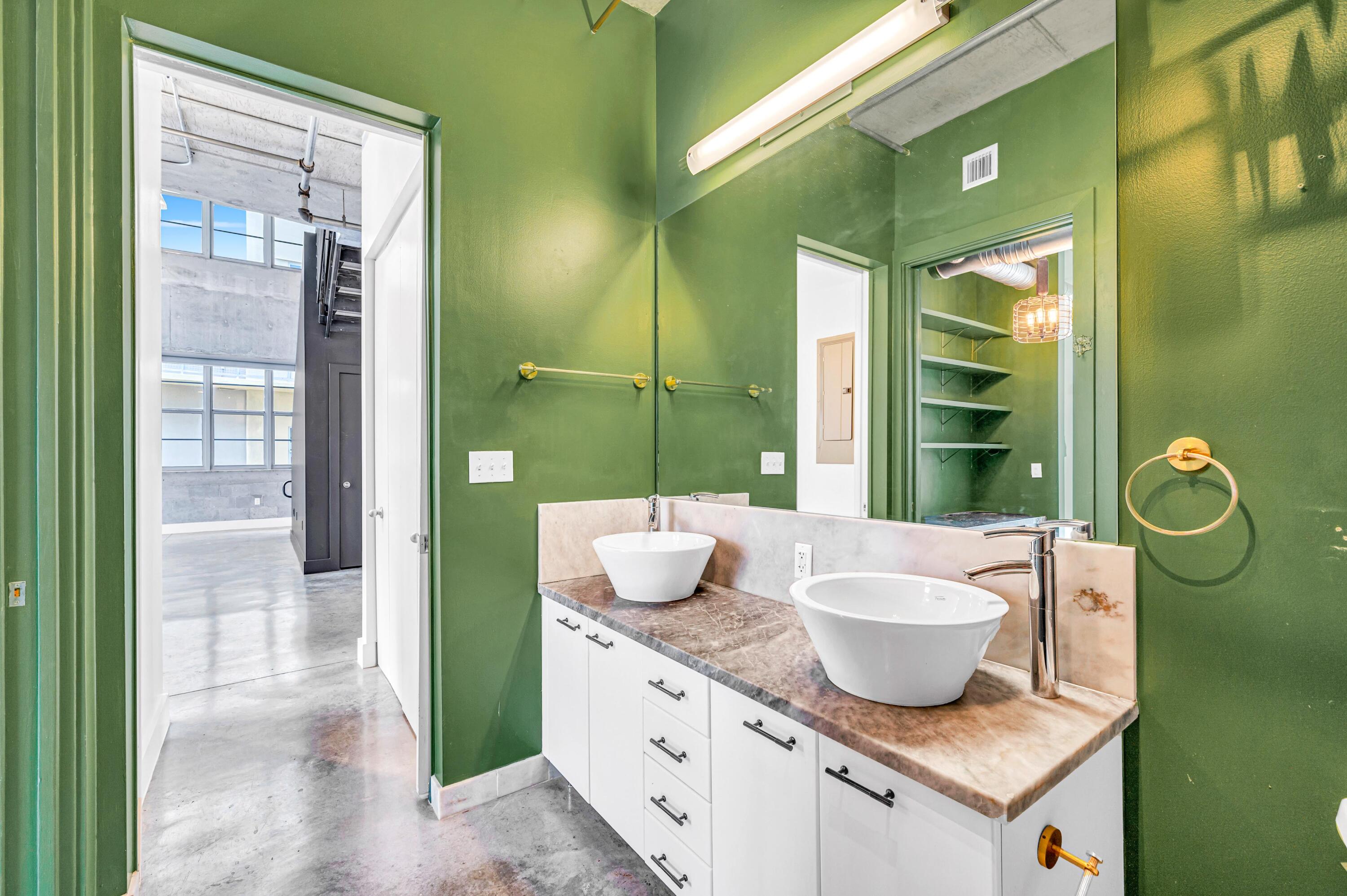 445 N Andrews Avenue 403