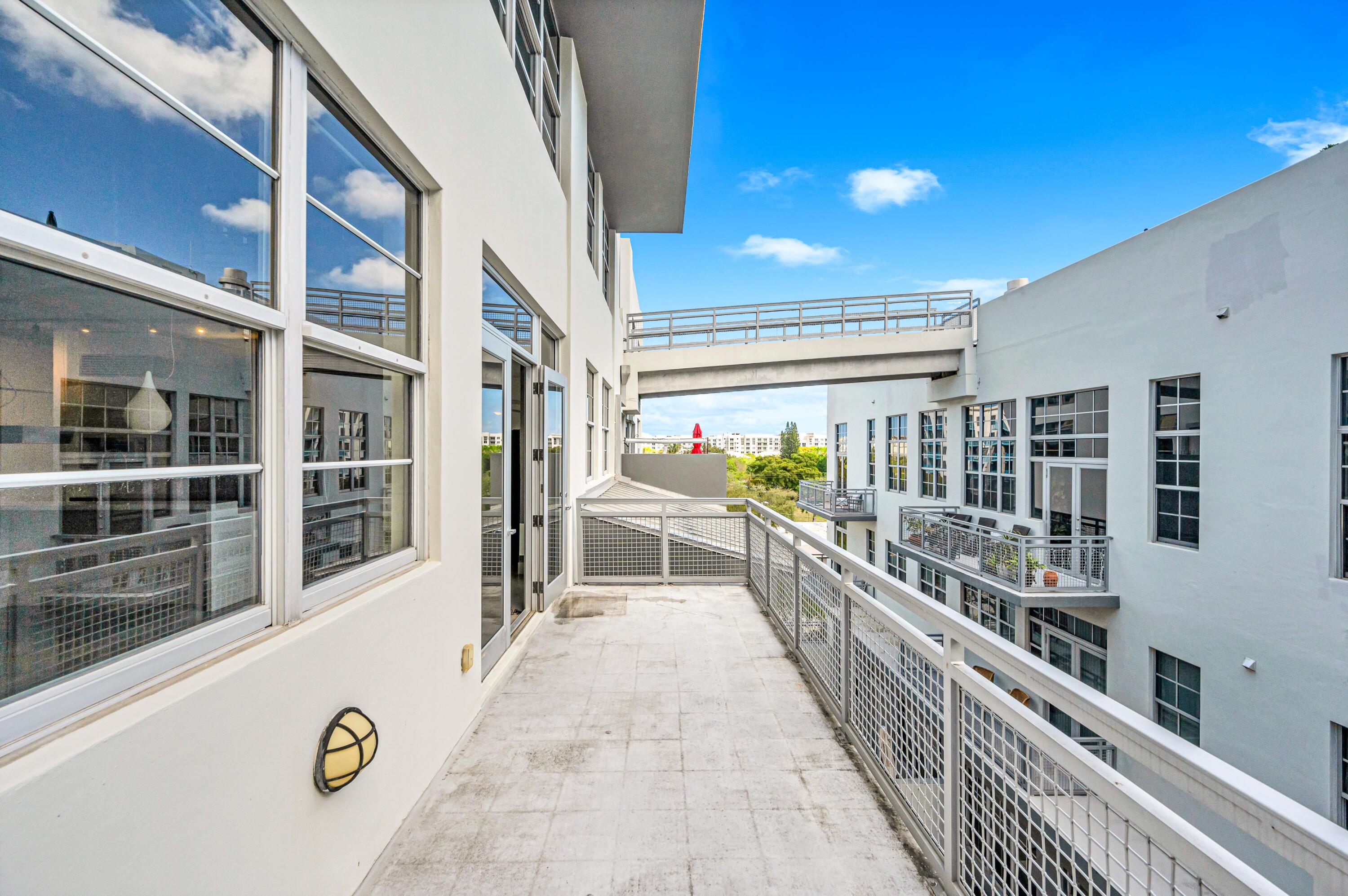 445 N Andrews Avenue 403