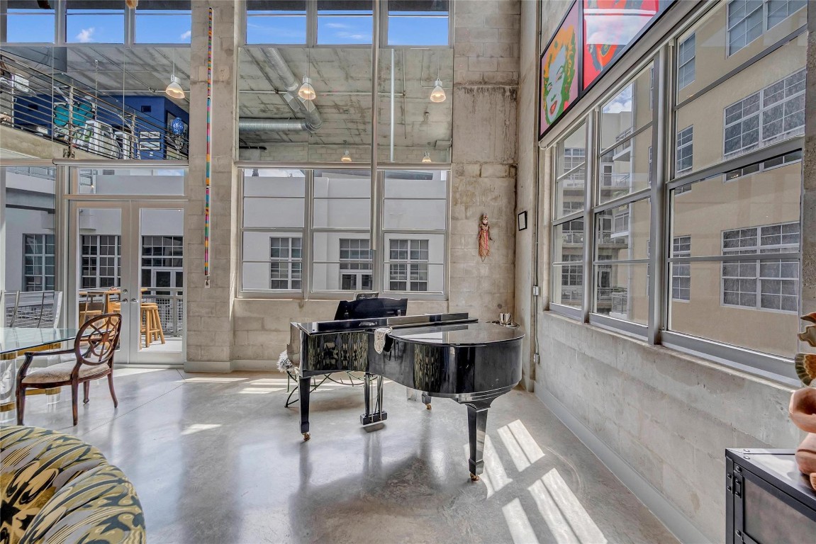 445 N Andrews Avenue 403