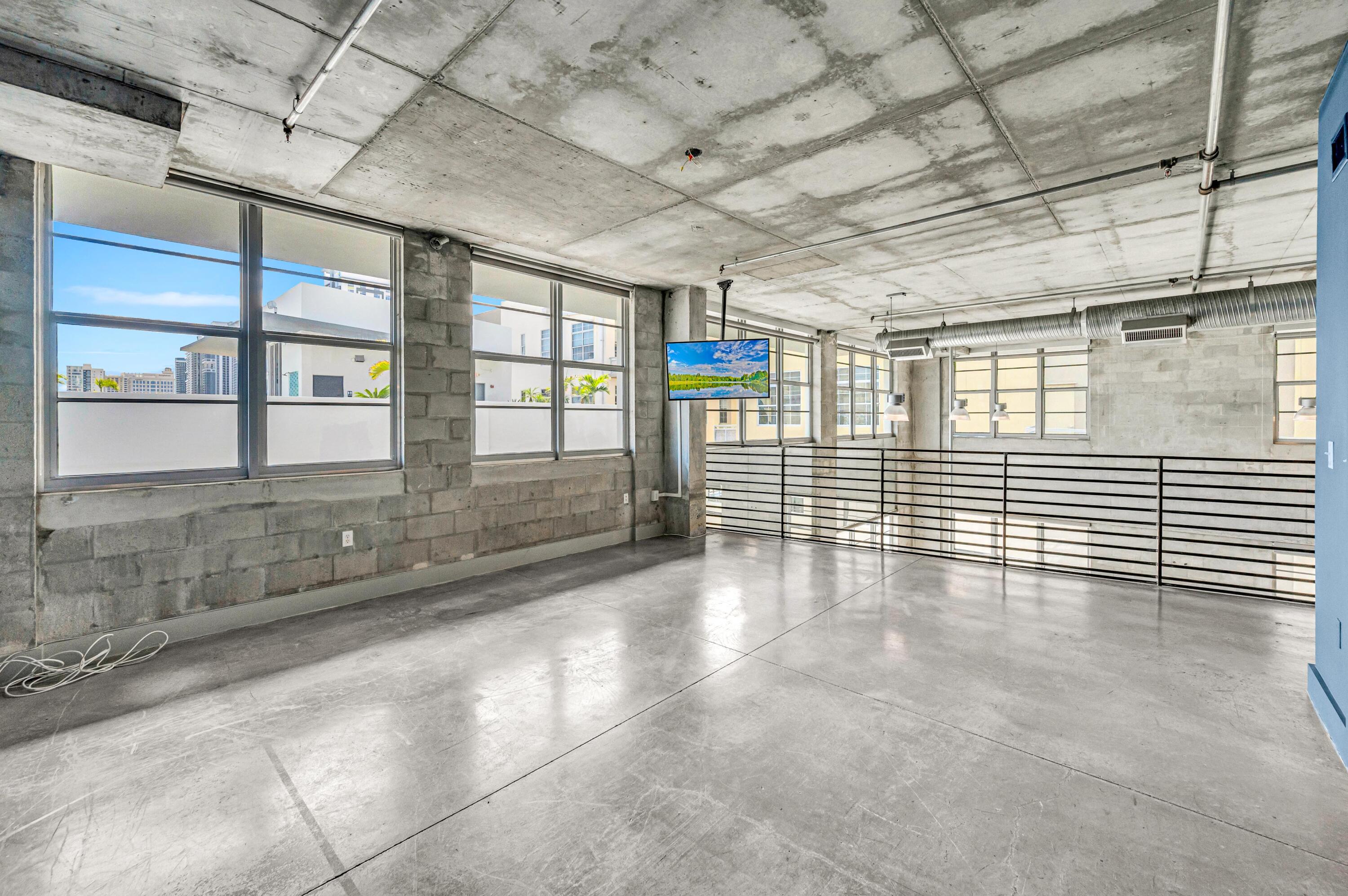 445 N Andrews Avenue 403