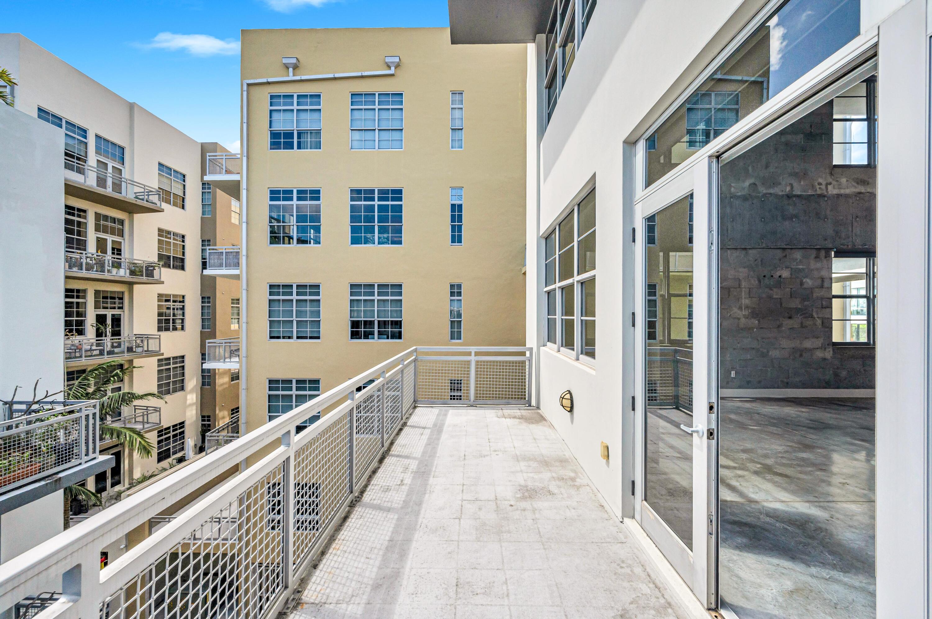 445 N Andrews Avenue 403