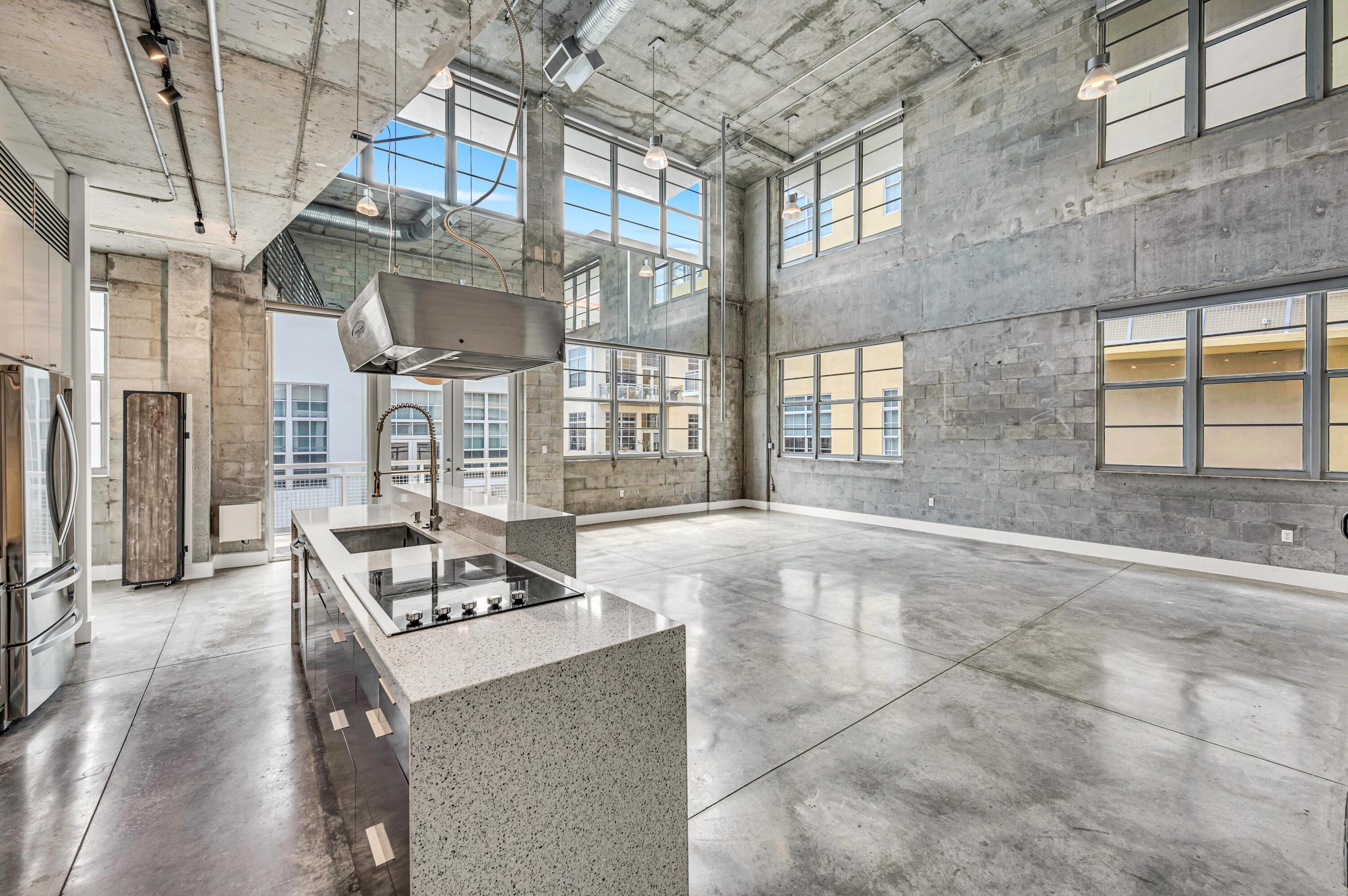 445 N Andrews Avenue 403