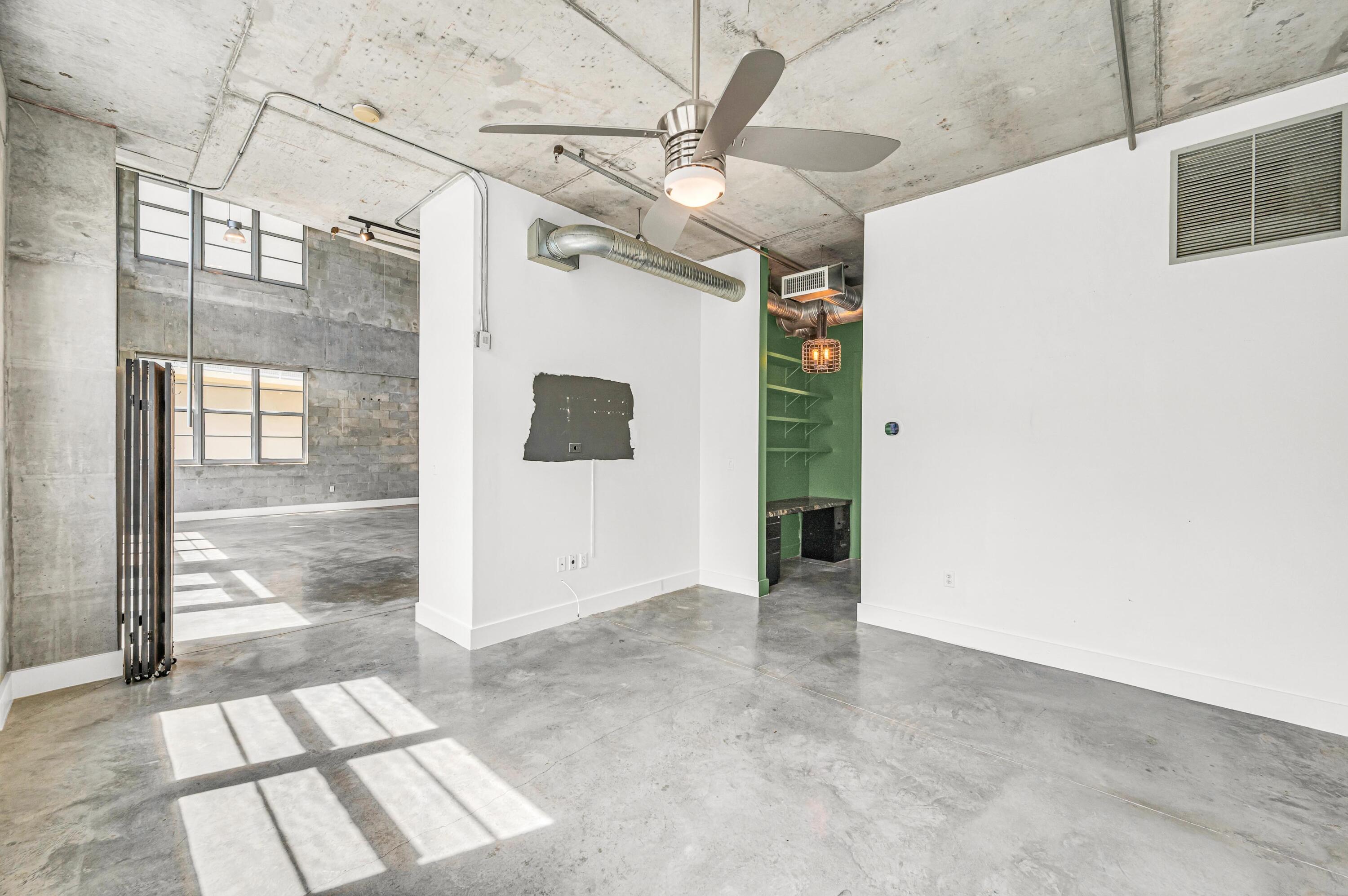 445 N Andrews Avenue 403