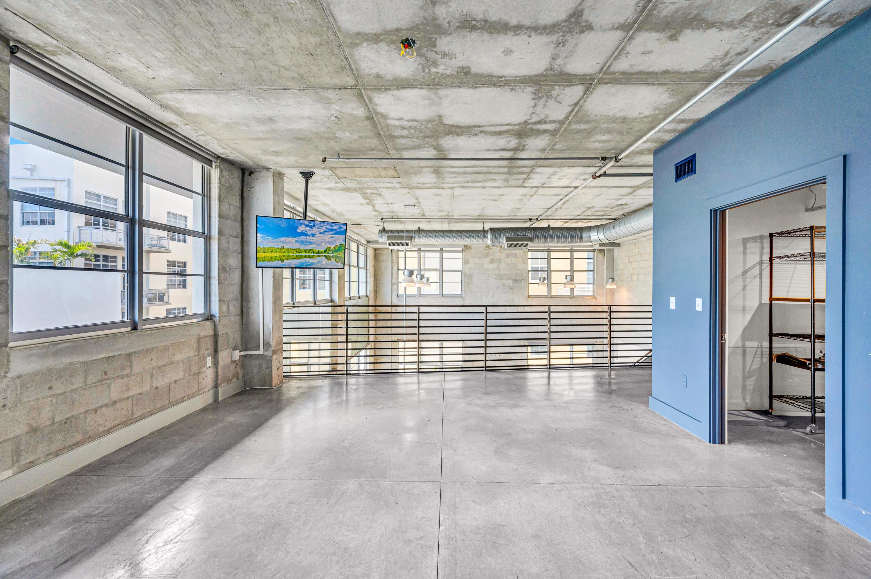 445 N Andrews Avenue 403