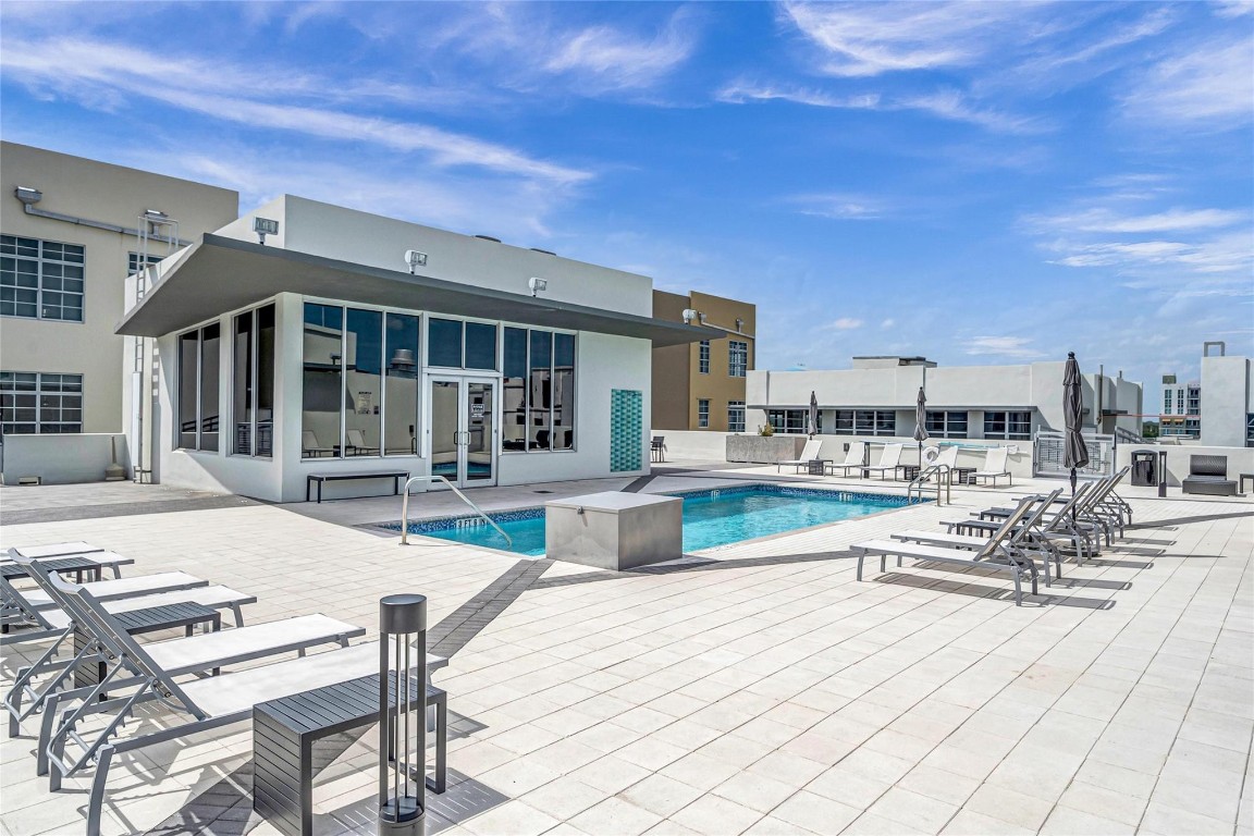 445 N Andrews Avenue 403