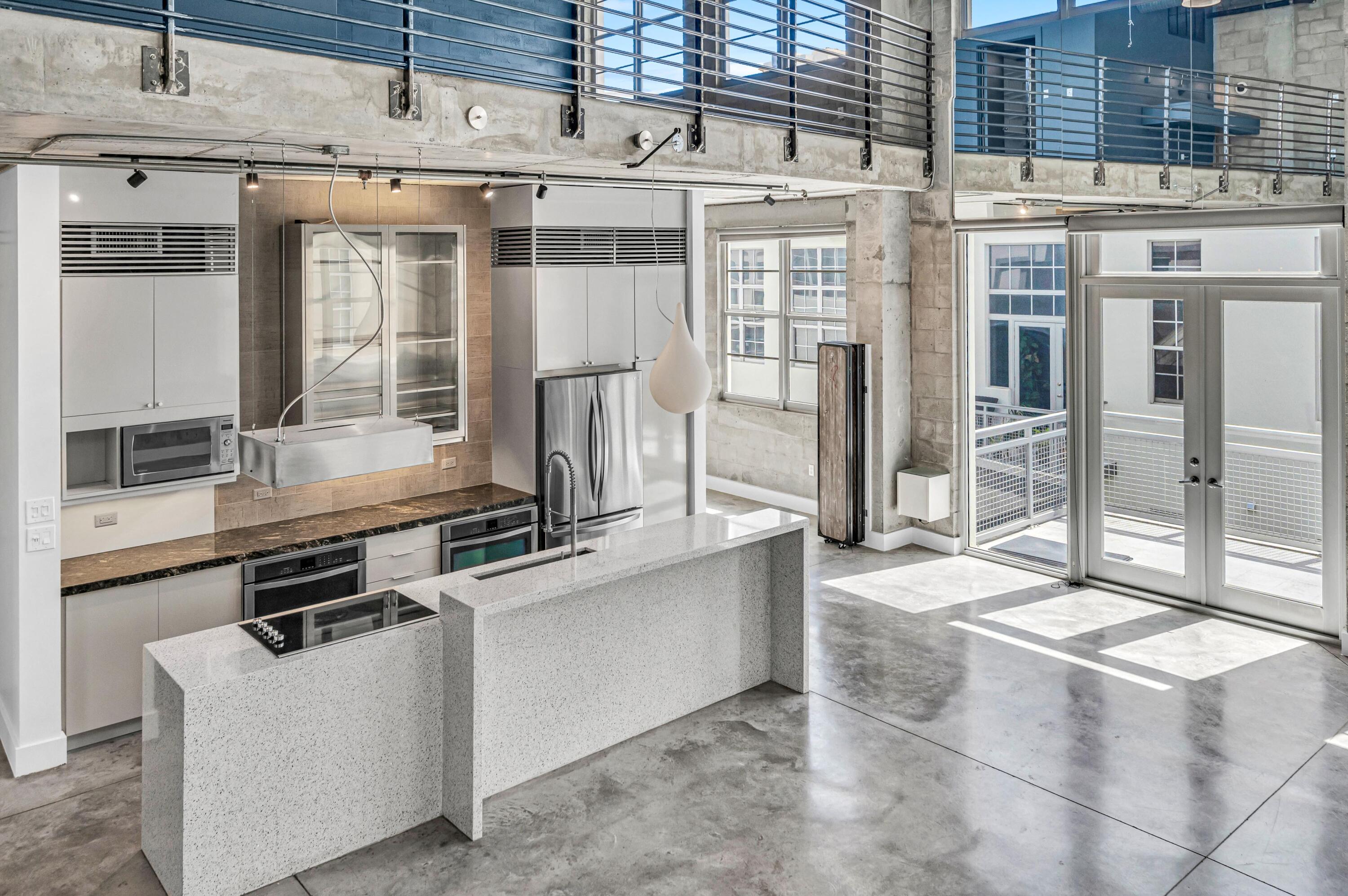 445 N Andrews Avenue 403