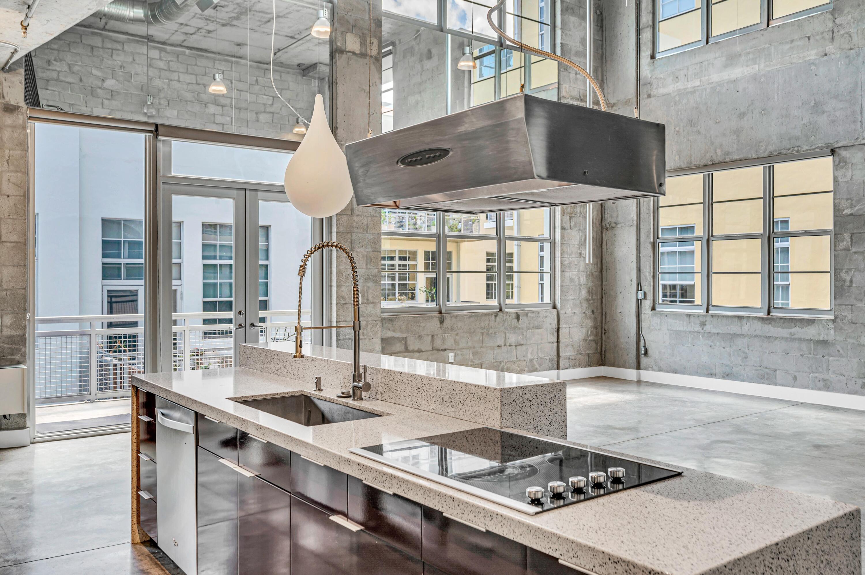 445 N Andrews Avenue 403