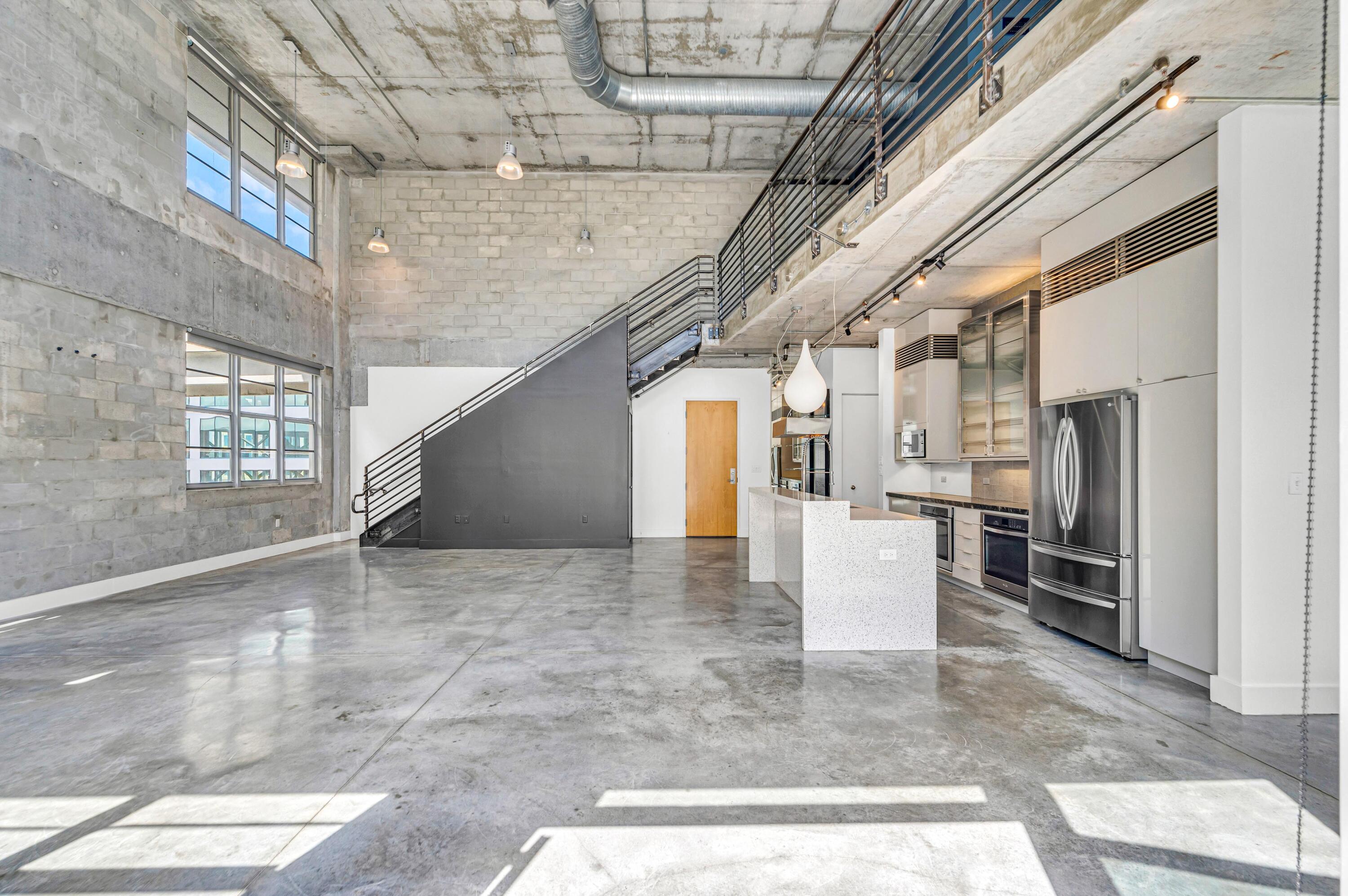 445 N Andrews Avenue 403