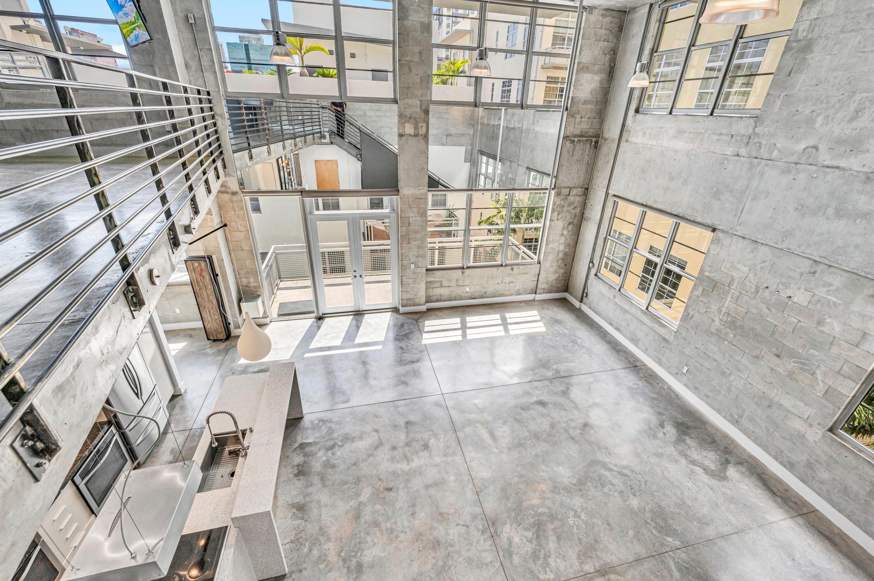 445 N Andrews Avenue 403