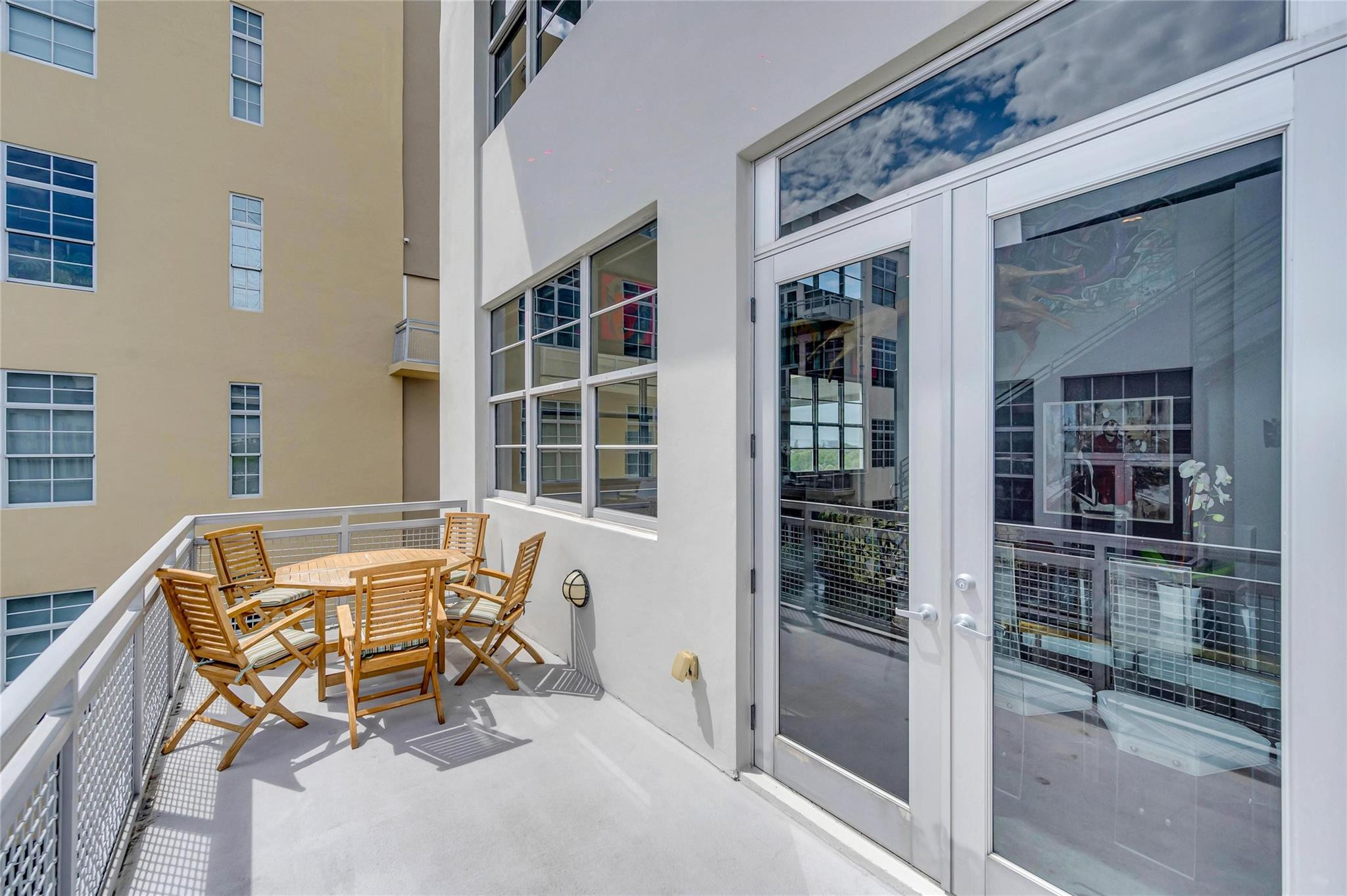 445 N Andrews Avenue 403