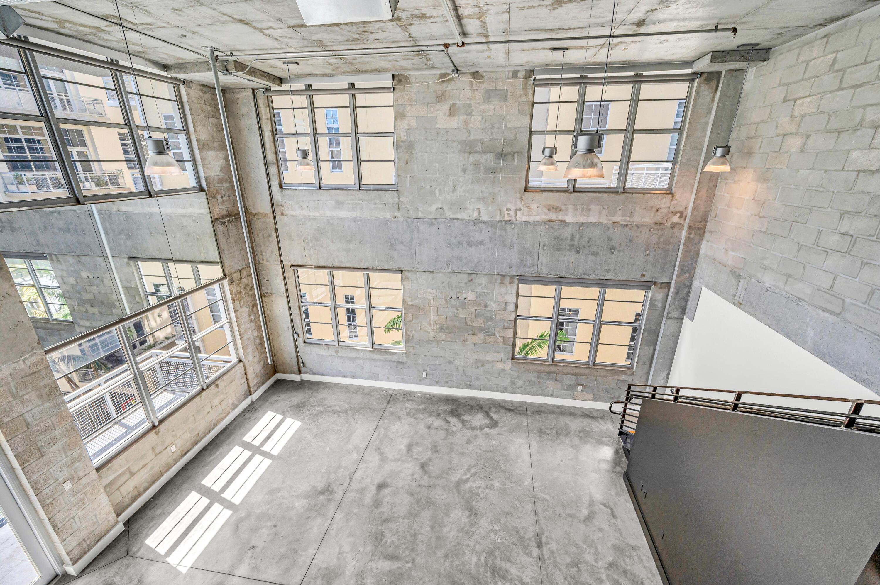 445 N Andrews Avenue 403