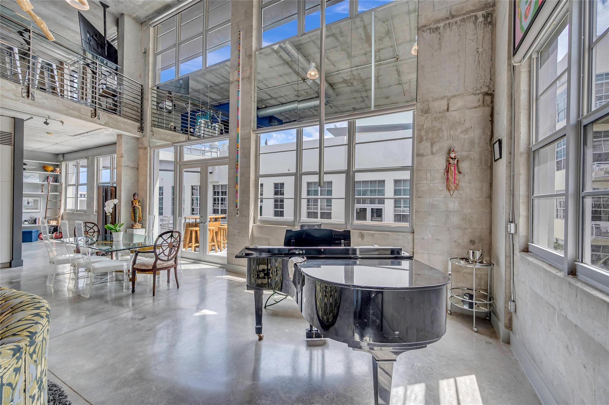 445 N Andrews Avenue 403