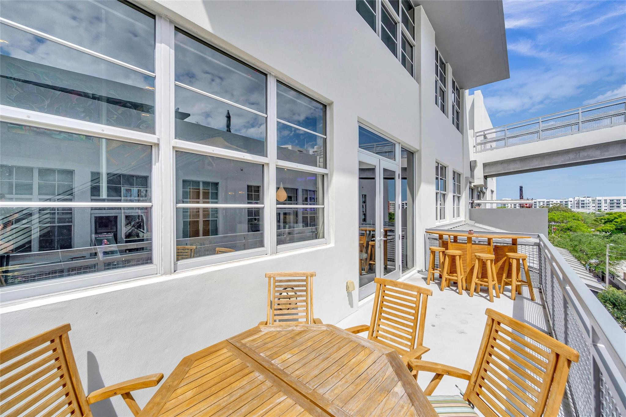 445 N Andrews Avenue 403