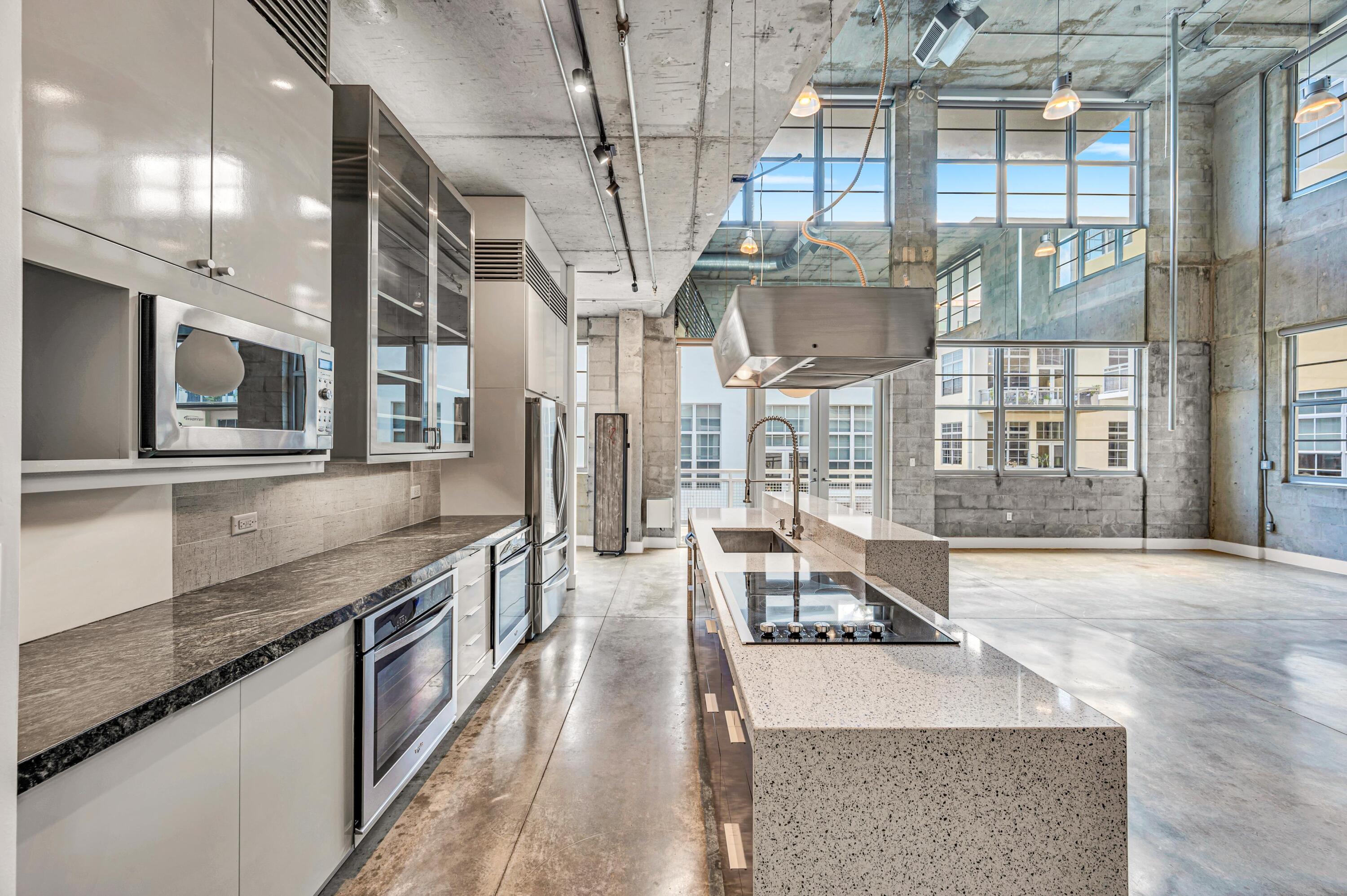 445 N Andrews Avenue 403