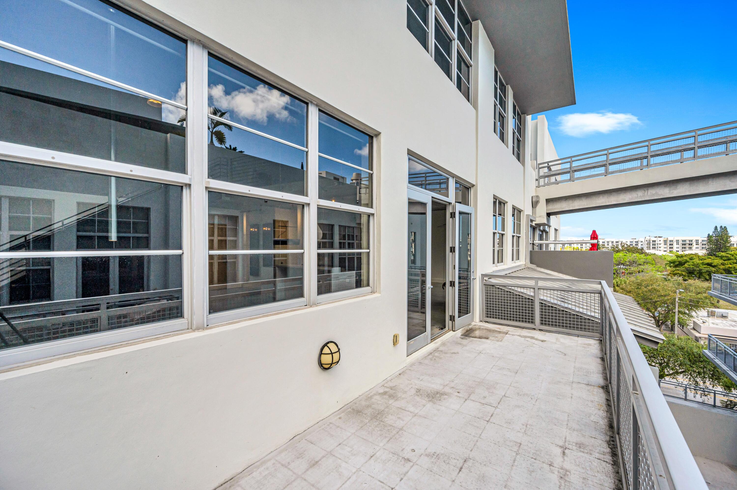 445 N Andrews Avenue 403