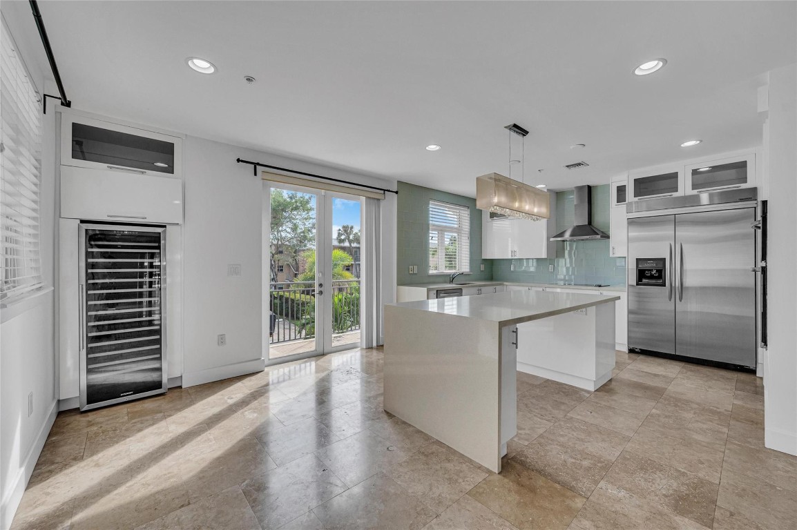 61 Isle Of Venice Drive