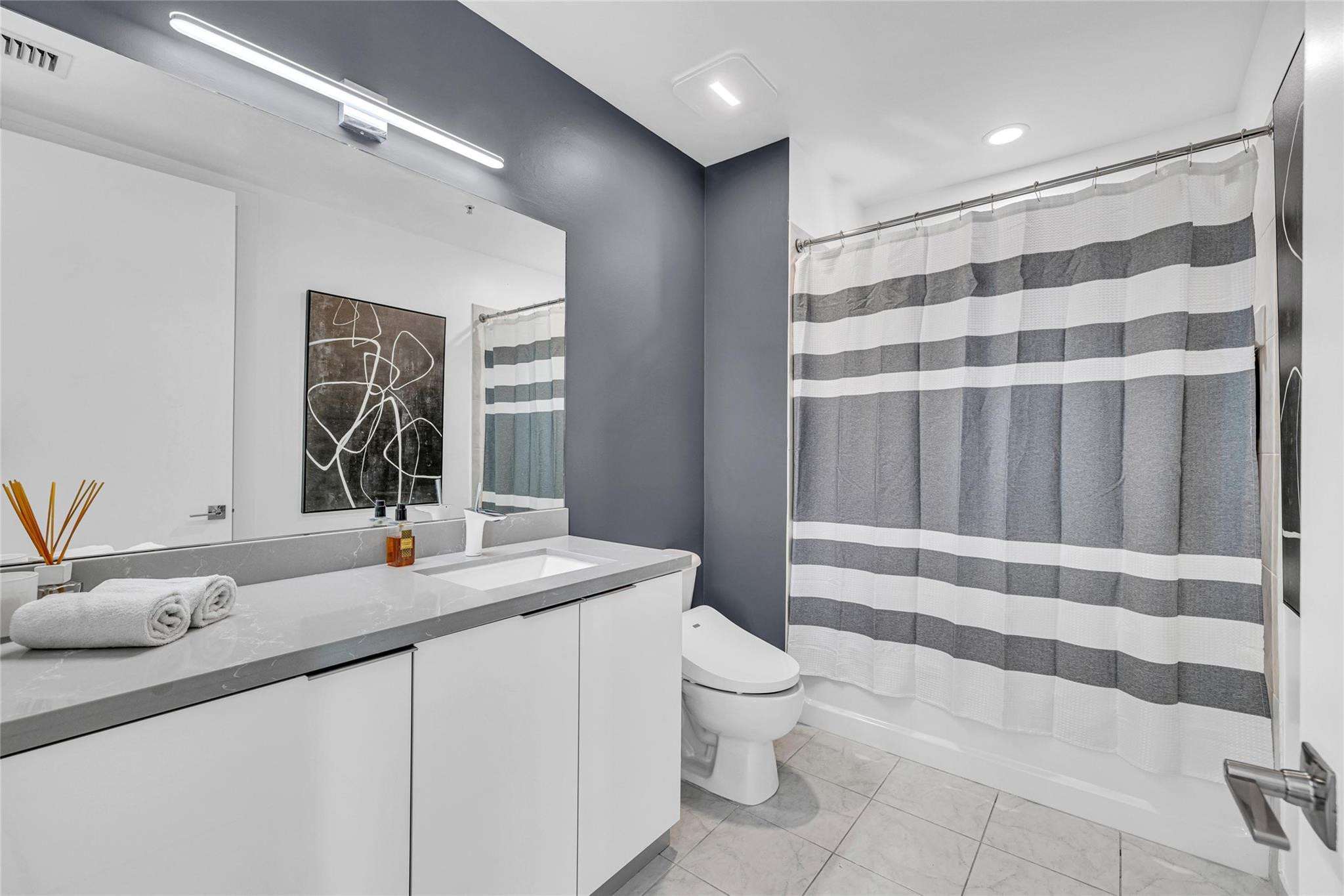 2275 Biscayne Boulevard 601