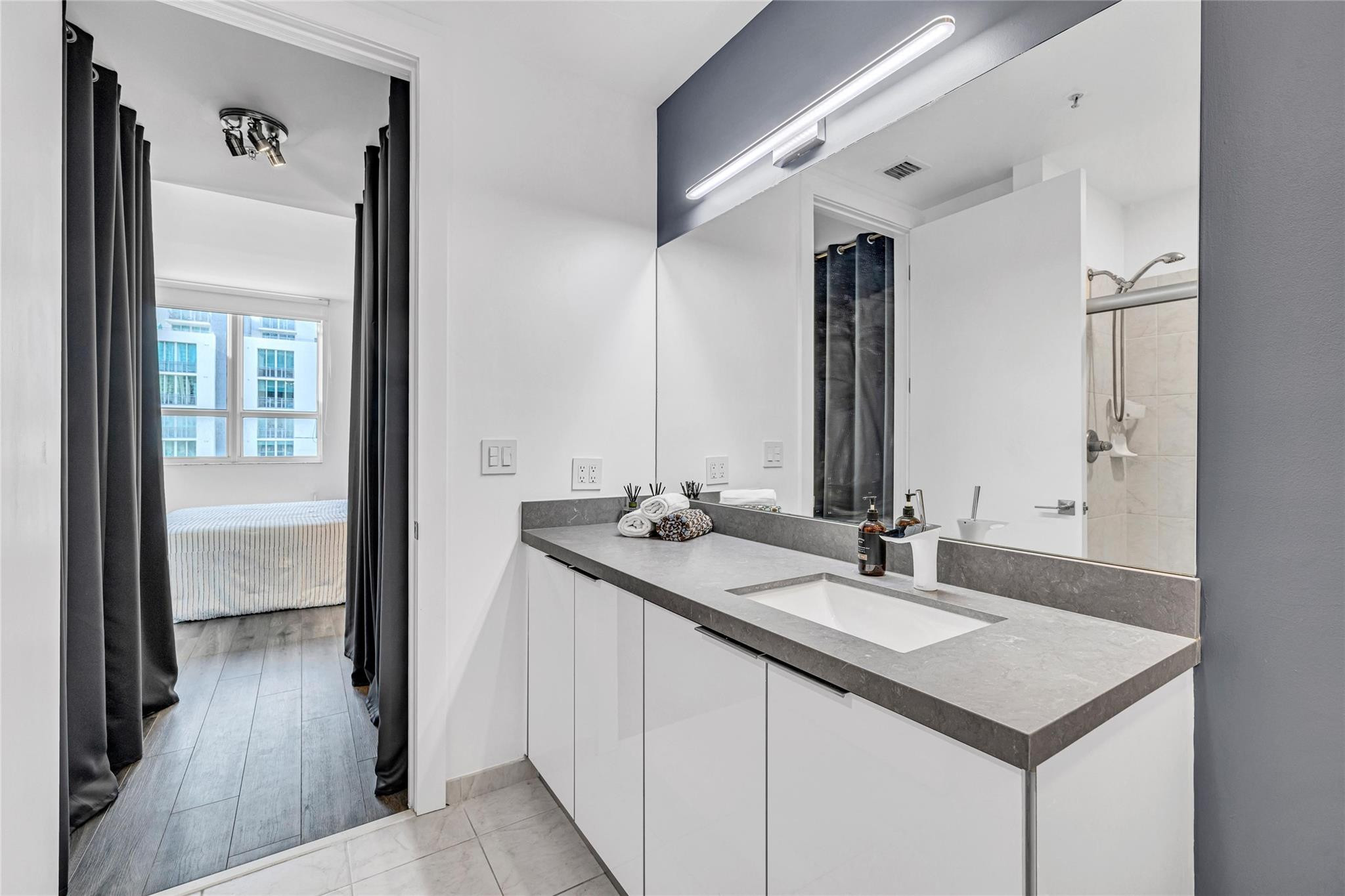 2275 Biscayne Boulevard 601