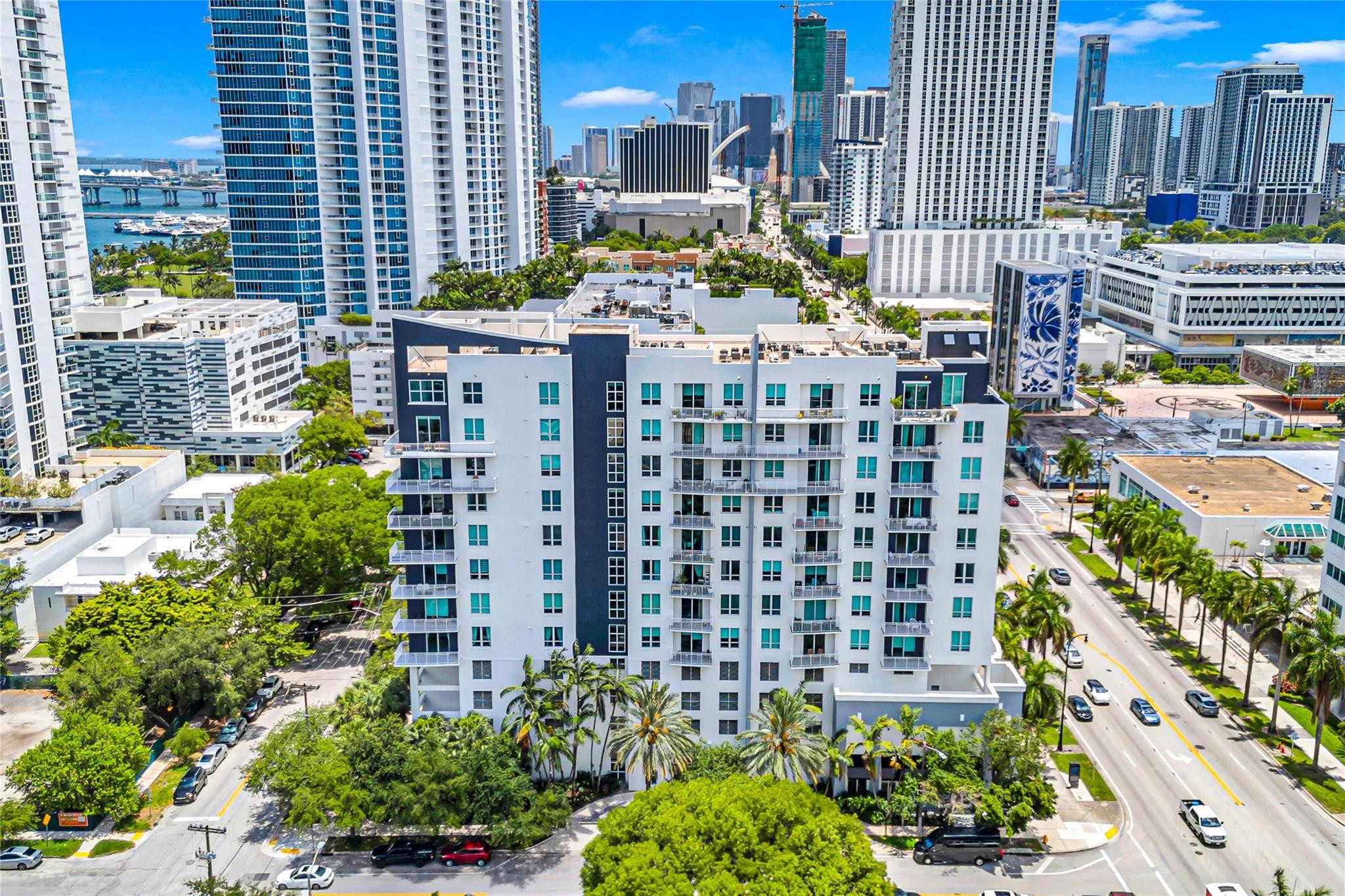 2275 Biscayne Boulevard 601