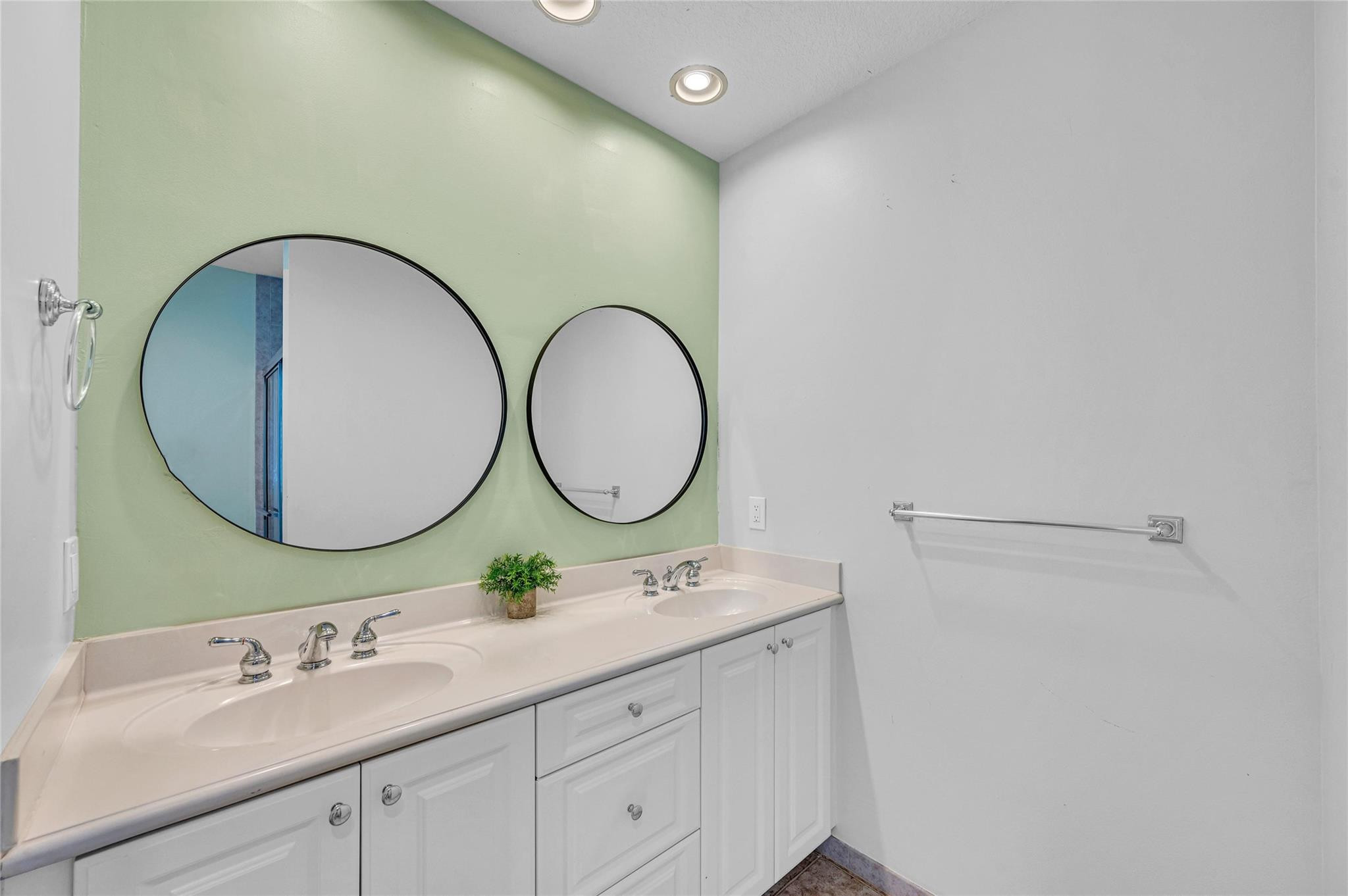 1617 NE 2nd Court NONE