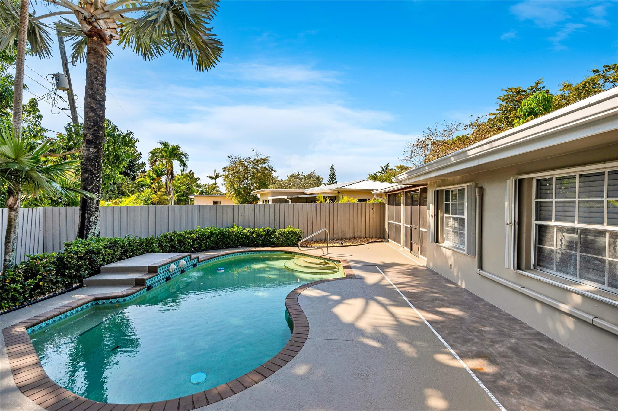 1760 NE 40th Court