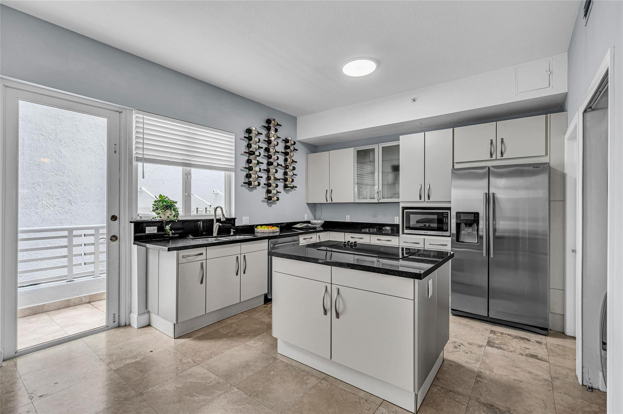 832 N Victoria Park Road 832