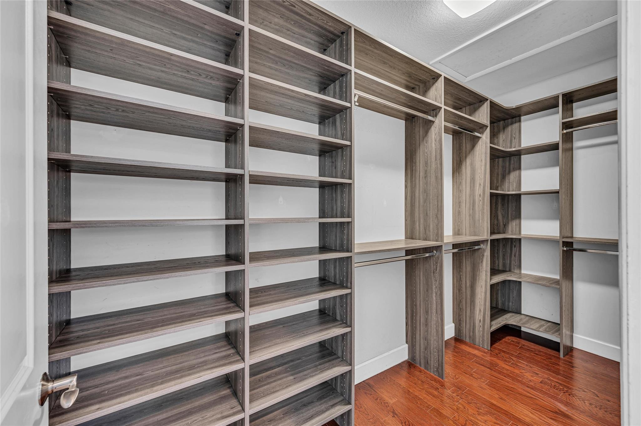 832 N Victoria Park Road 832