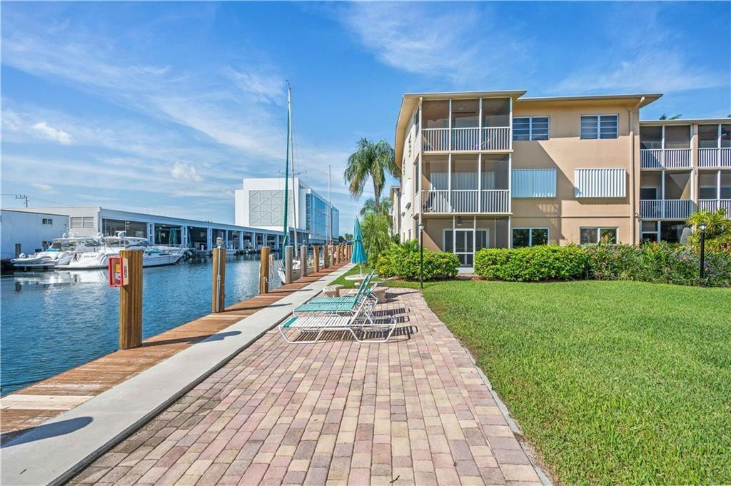 1510 SE 15th Street 106