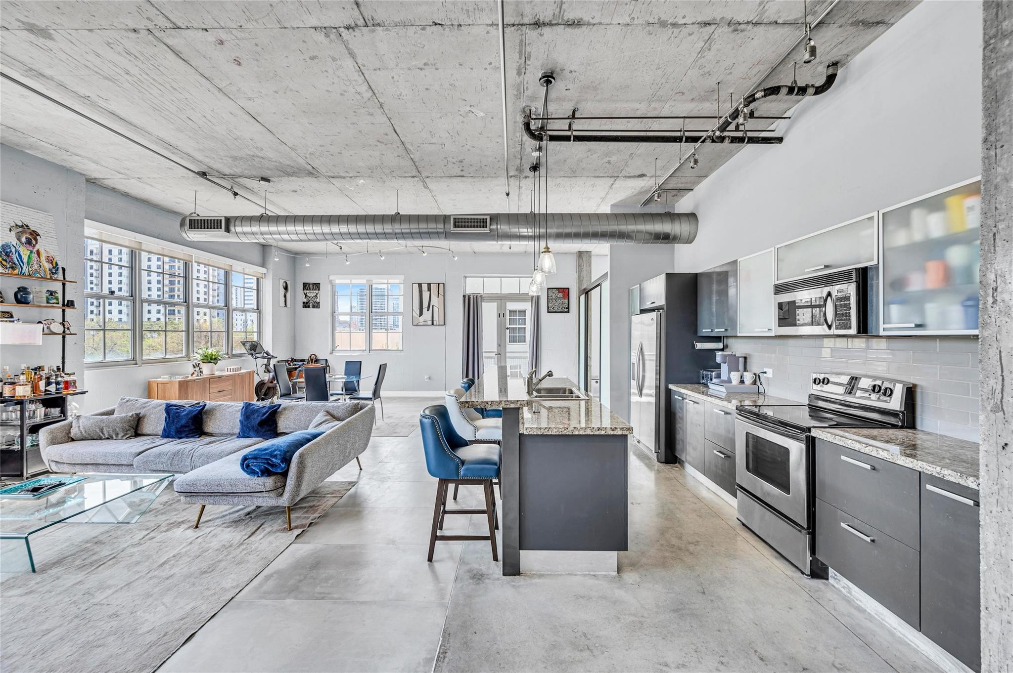 435 N Andrews Avenue 301