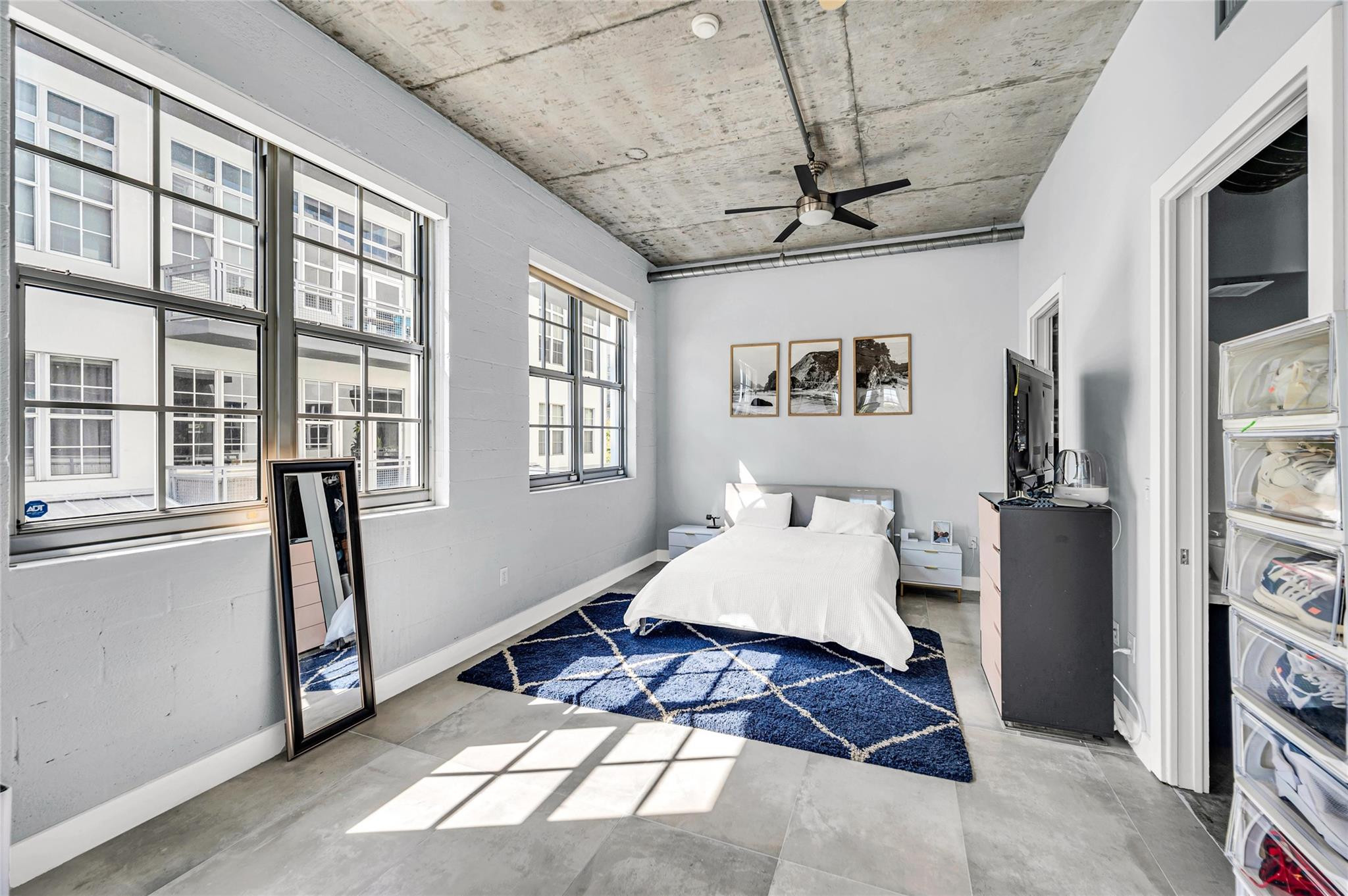 435 N Andrews Avenue 301