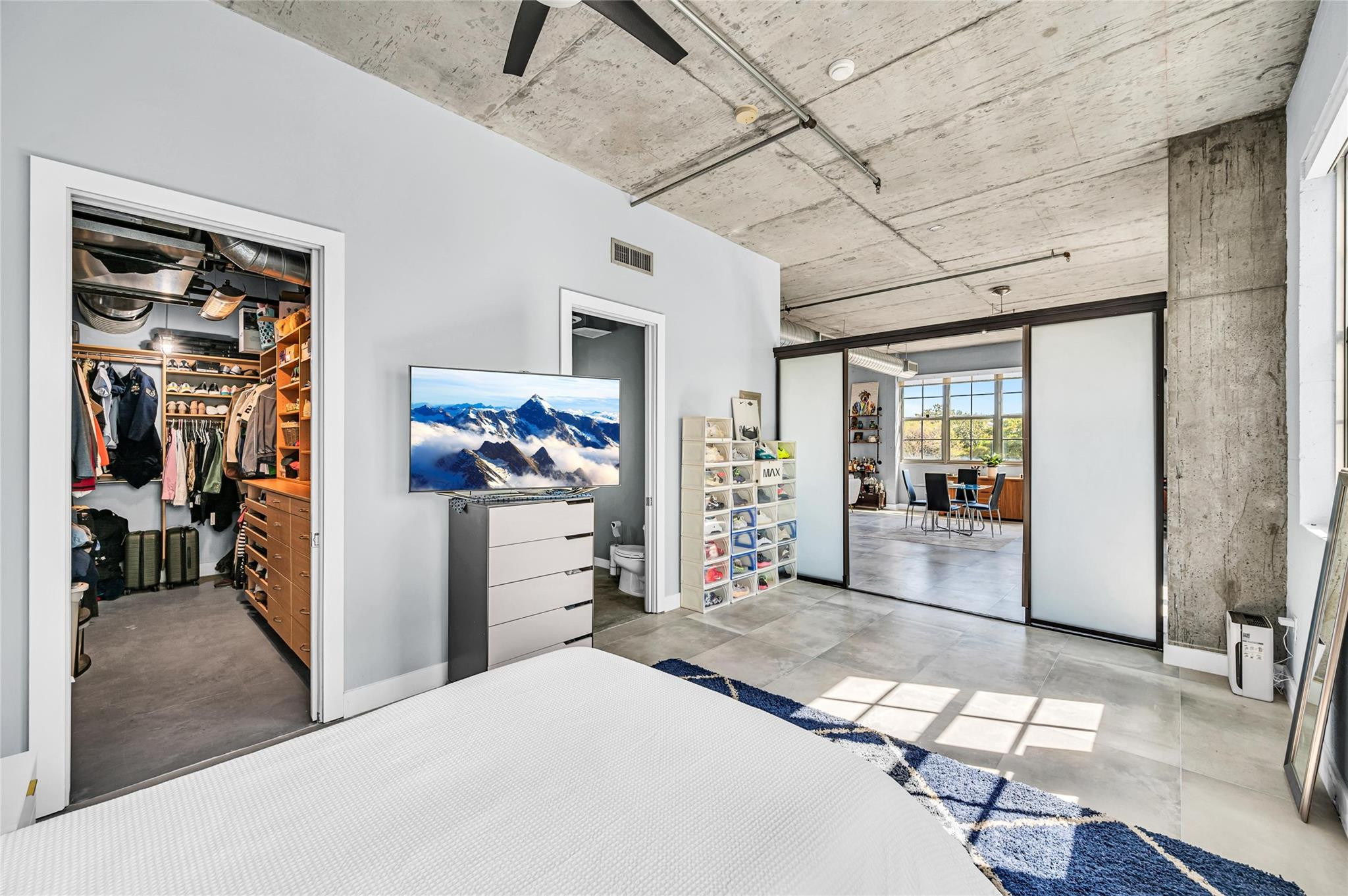 435 N Andrews Avenue 301