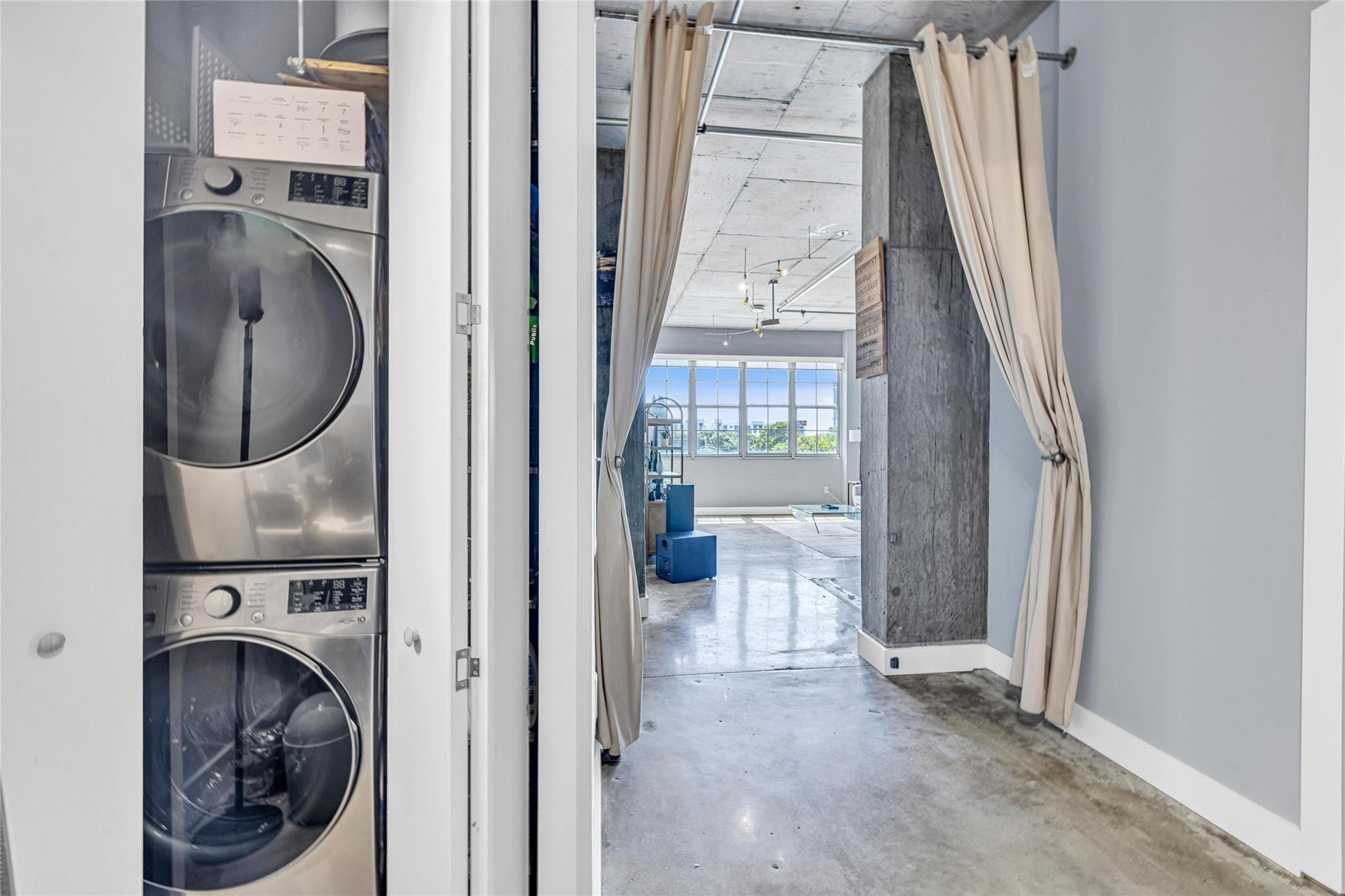 435 N Andrews Avenue 301