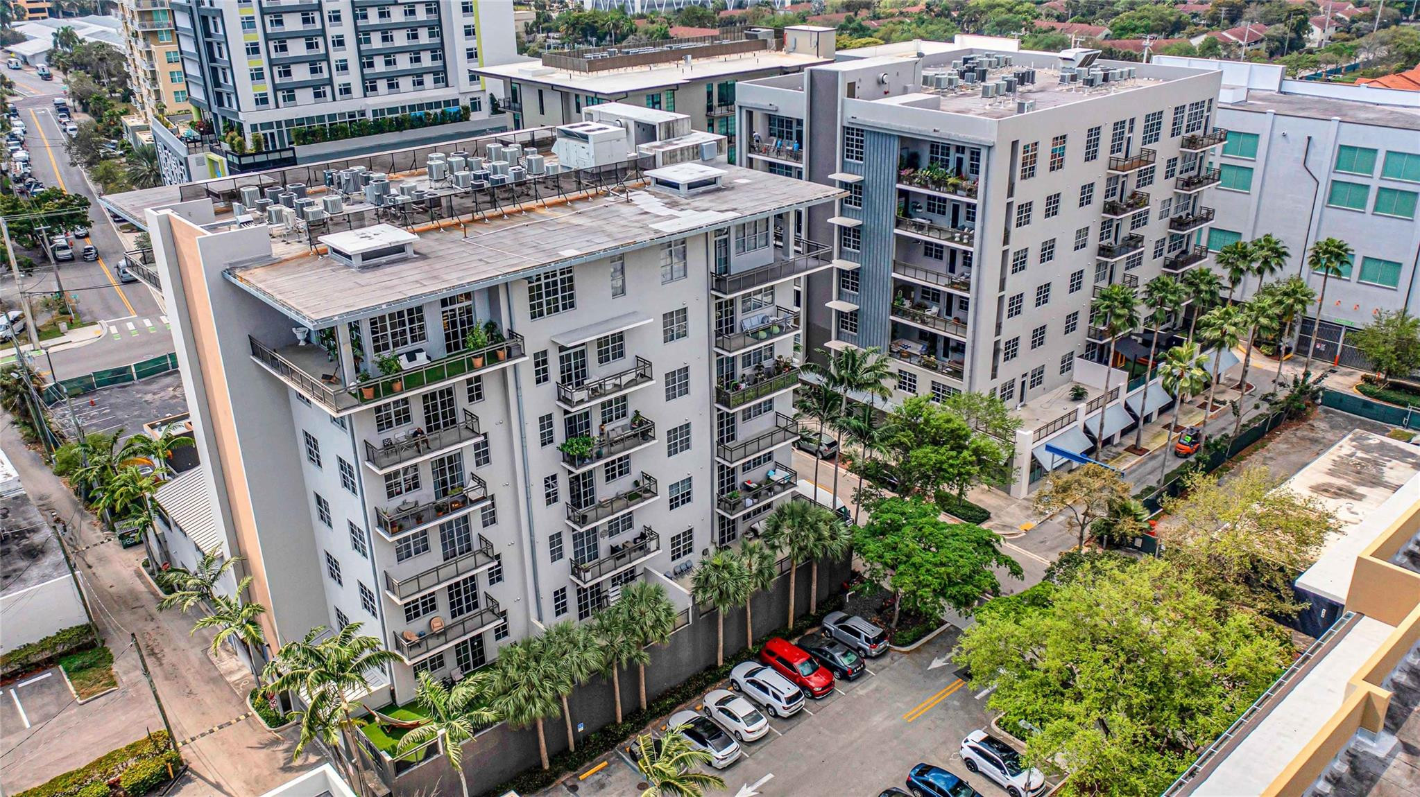 435 N Andrews Avenue 301