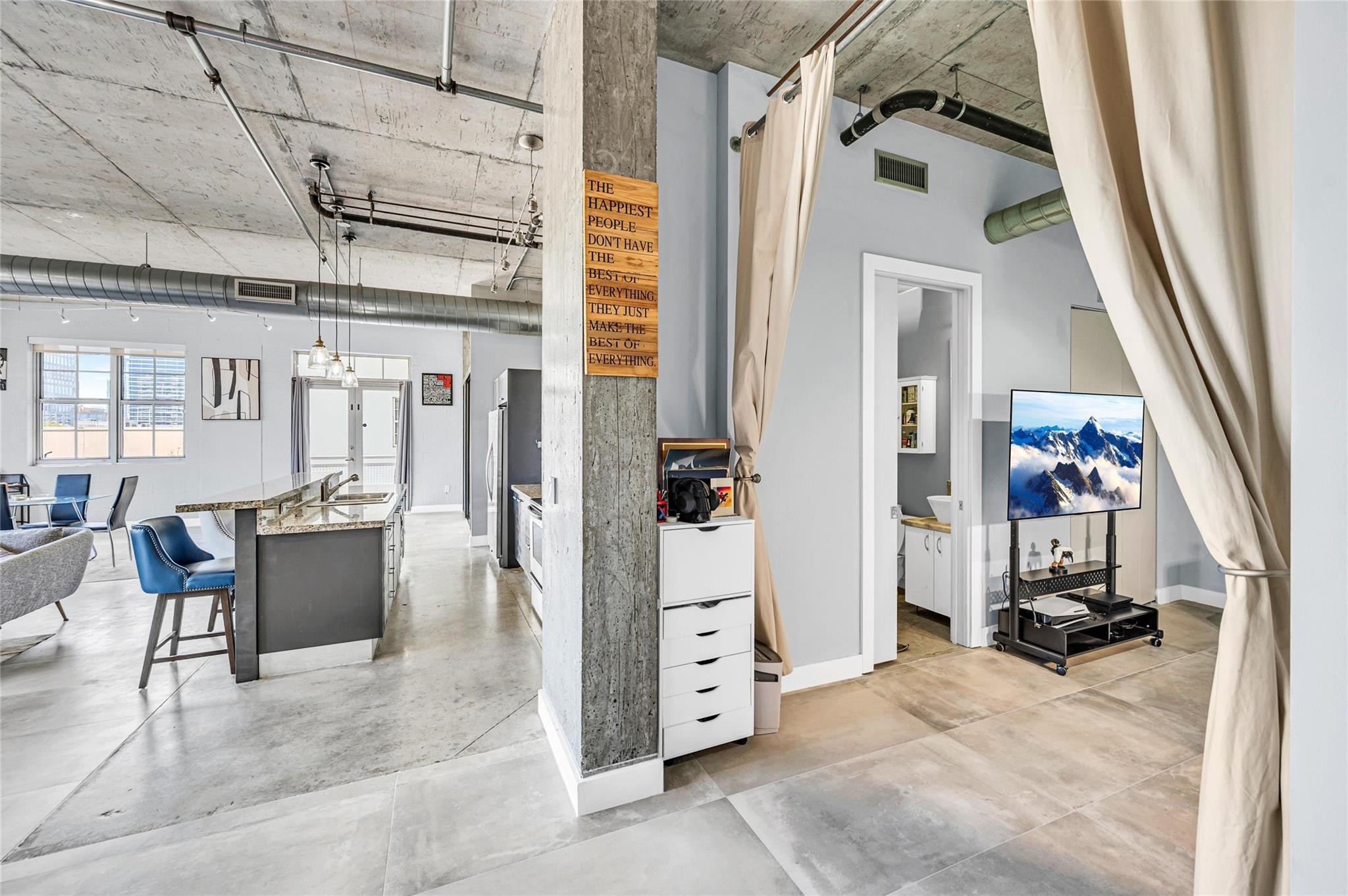 435 N Andrews Avenue 301