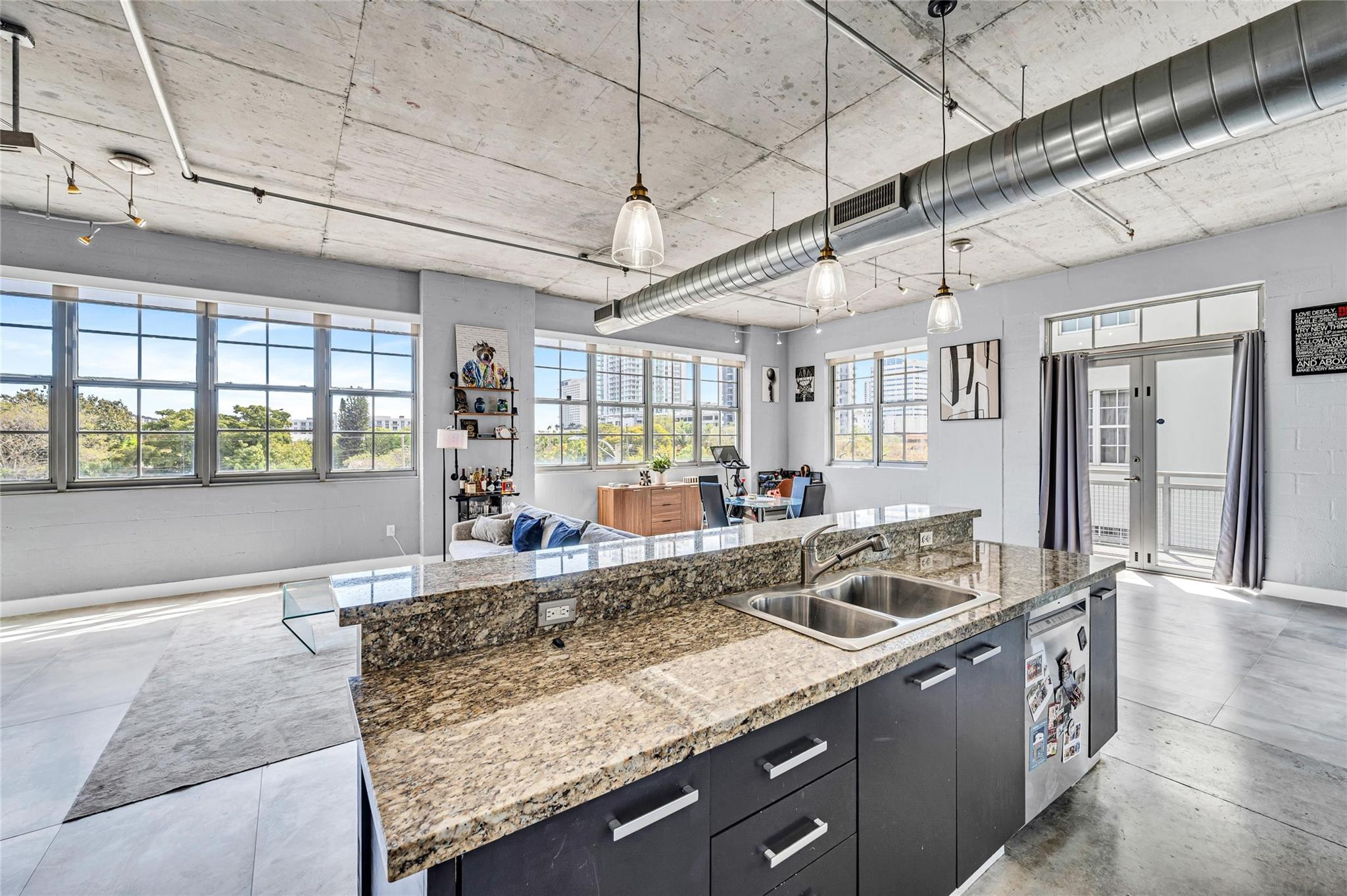 435 N Andrews Avenue 301