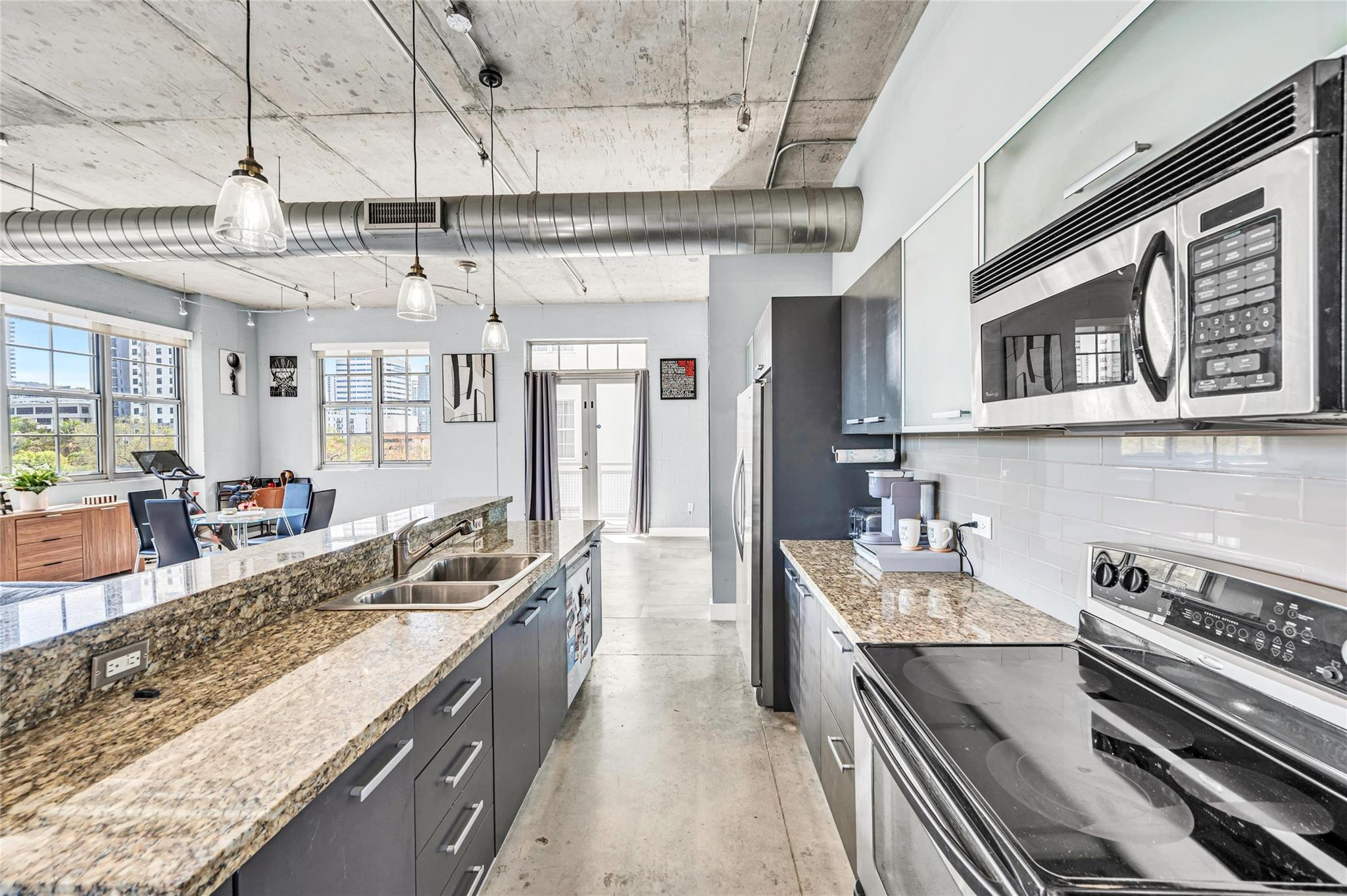 435 N Andrews Avenue 301