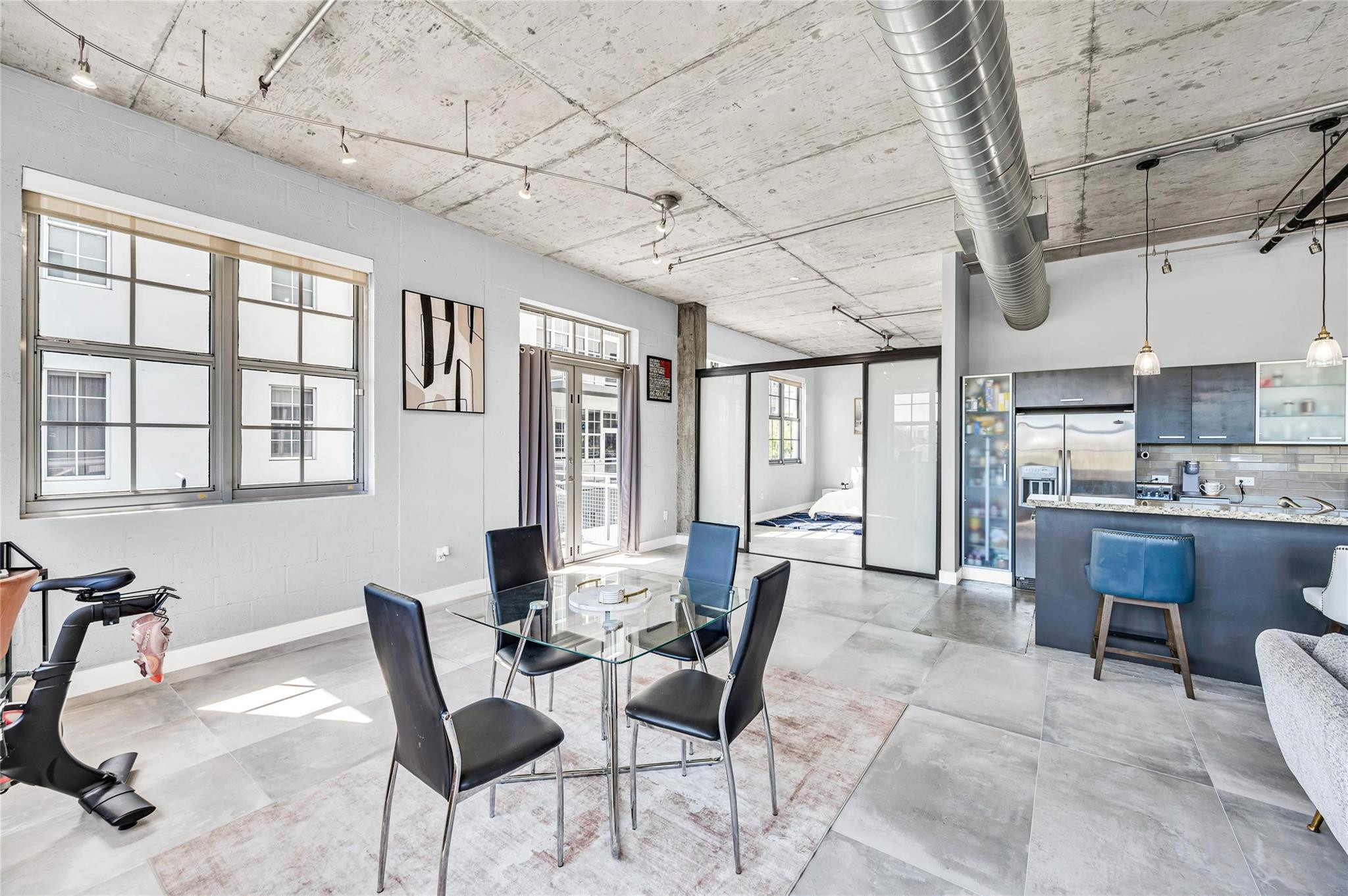 435 N Andrews Avenue 301