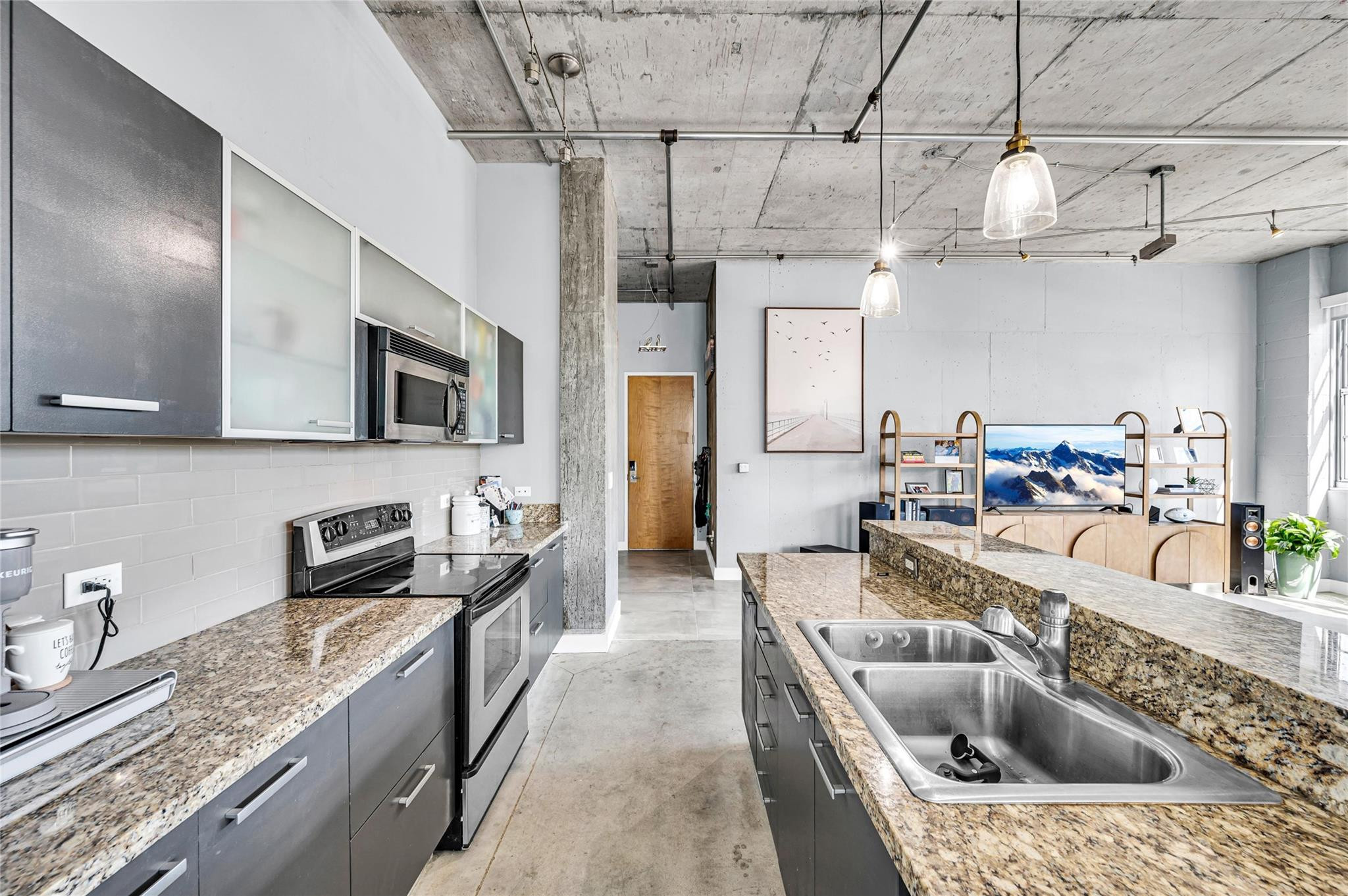 435 N Andrews Avenue 301