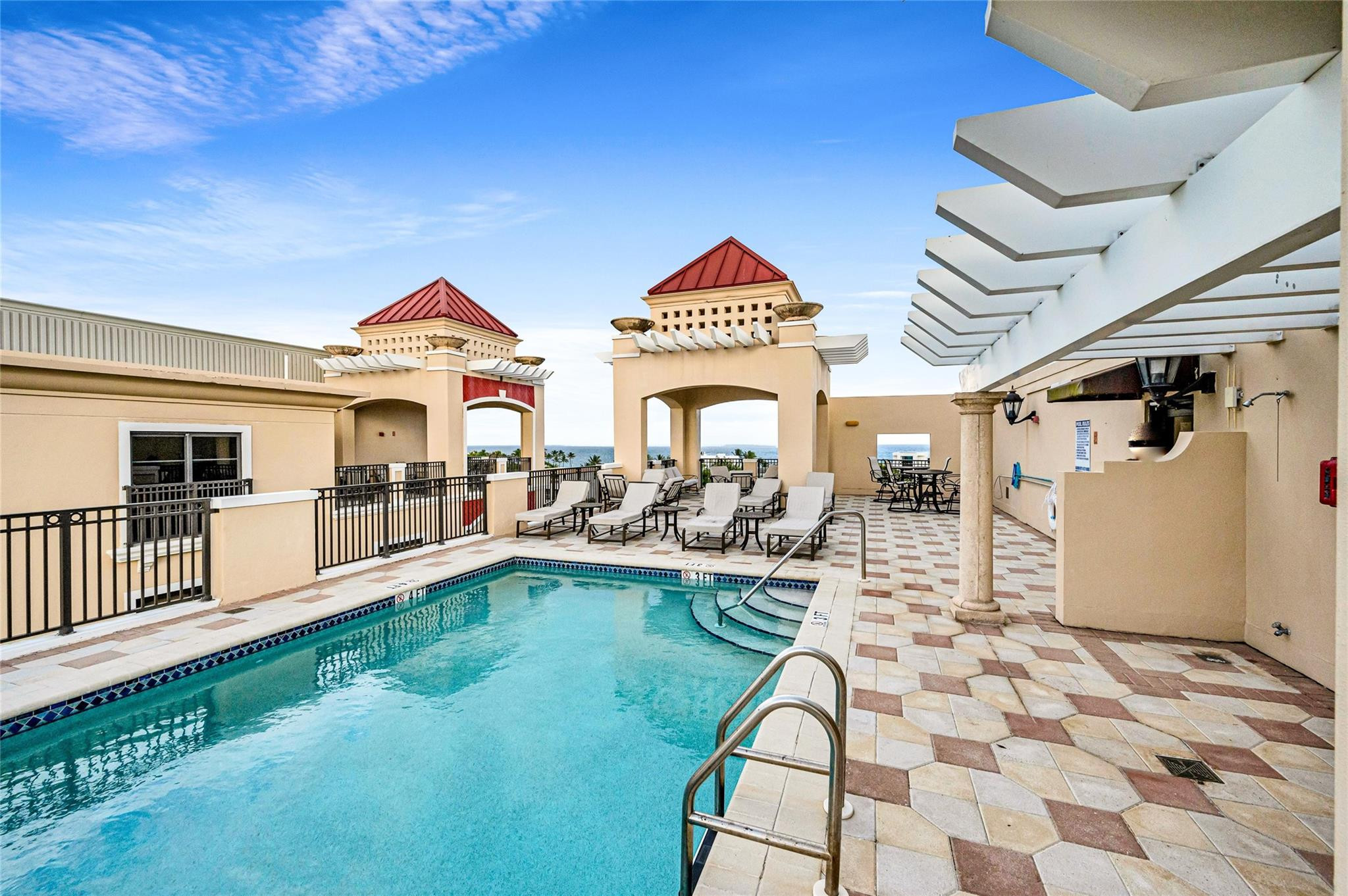 2509 N Ocean Boulevard 576