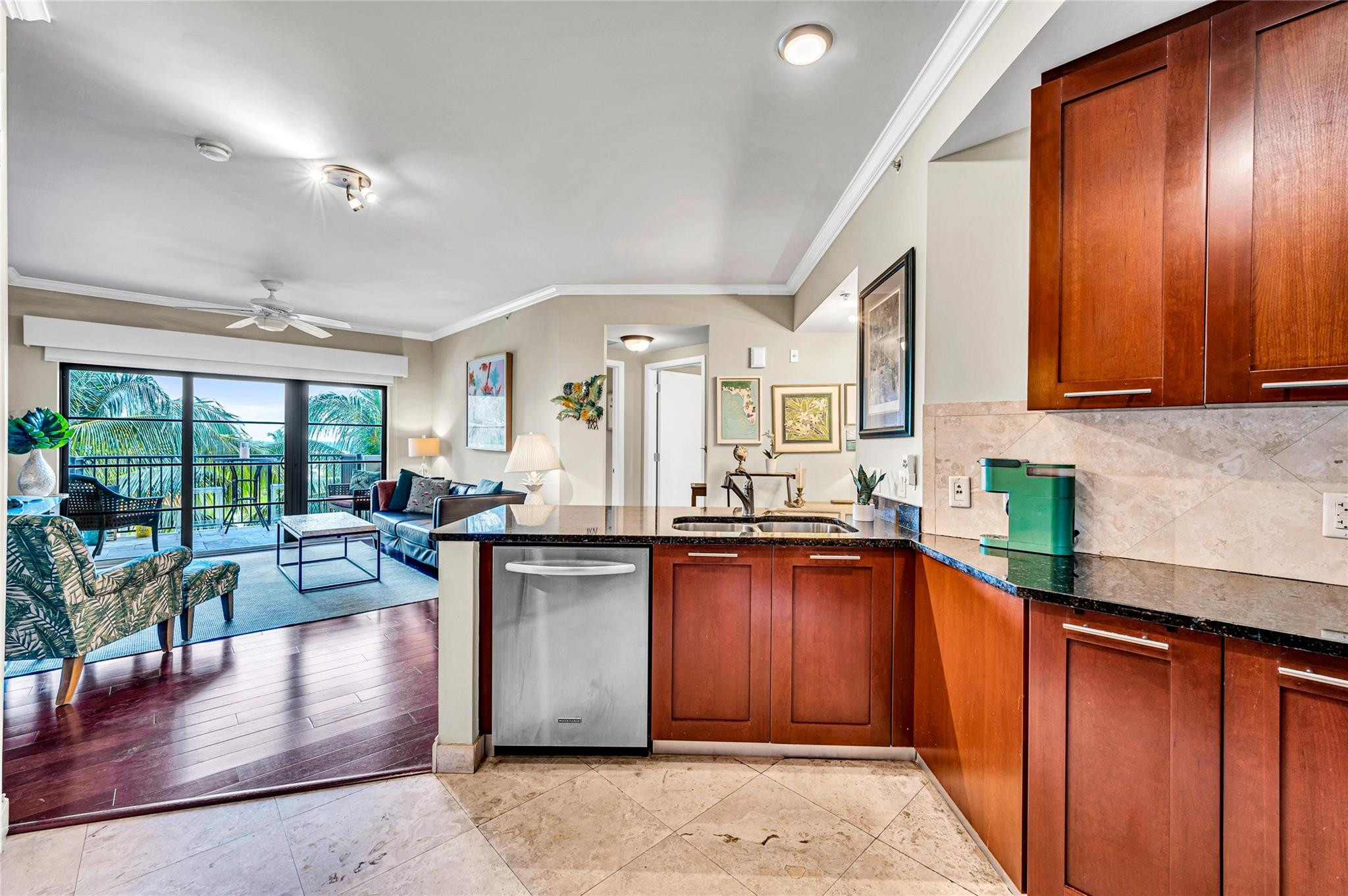 2509 N Ocean Boulevard 576