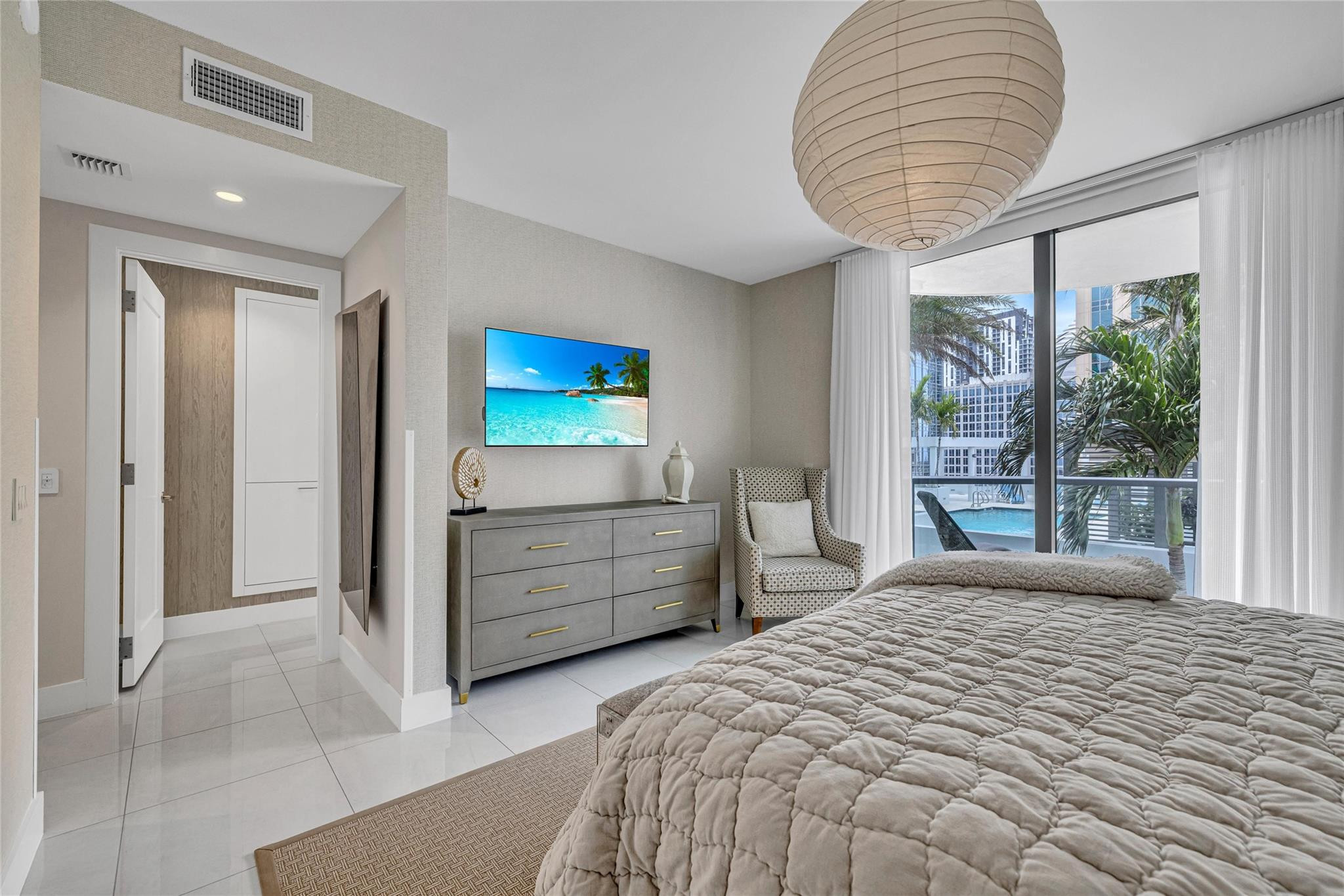 100 E Las Olas Boulevard 1701