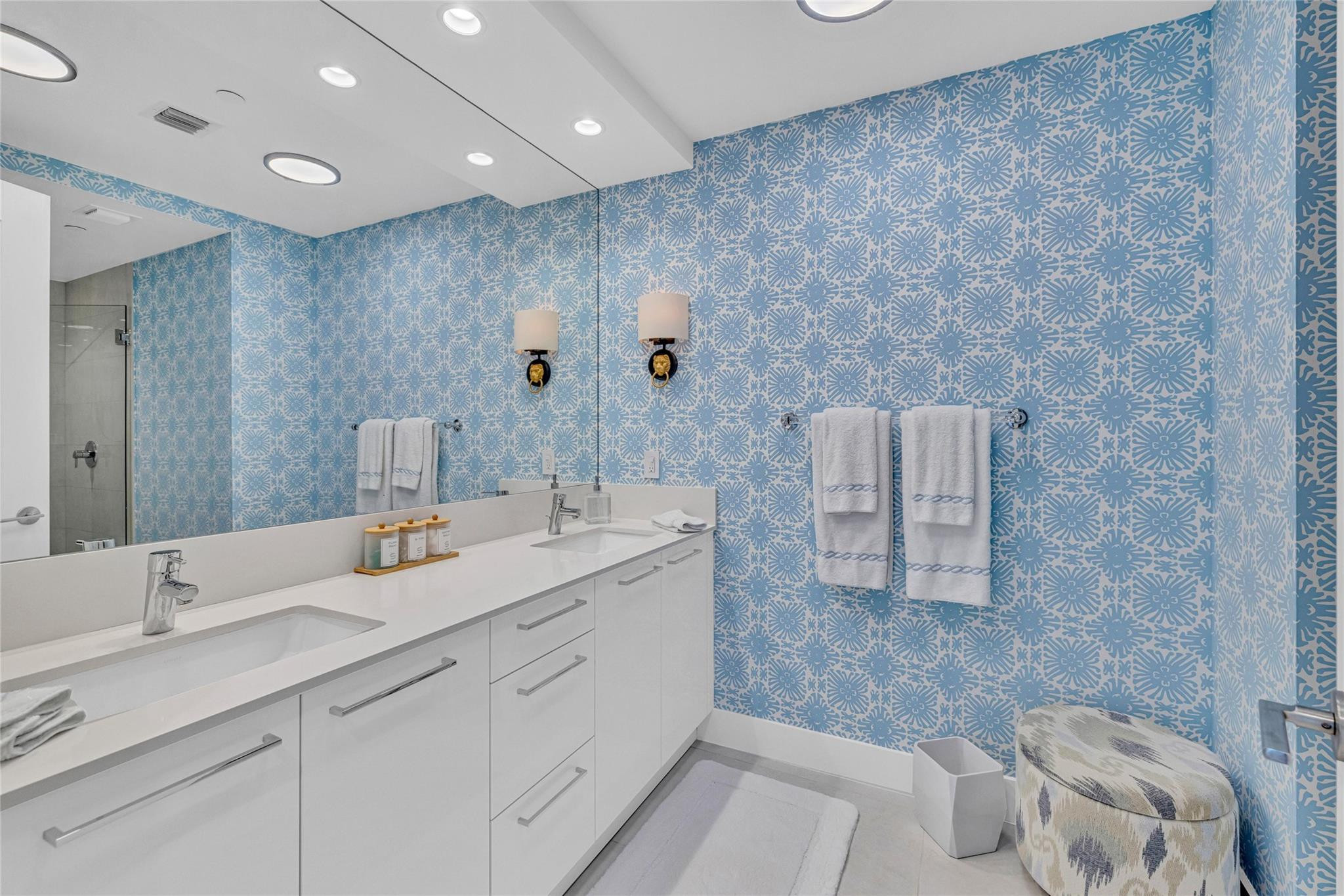 100 E Las Olas Boulevard 1701