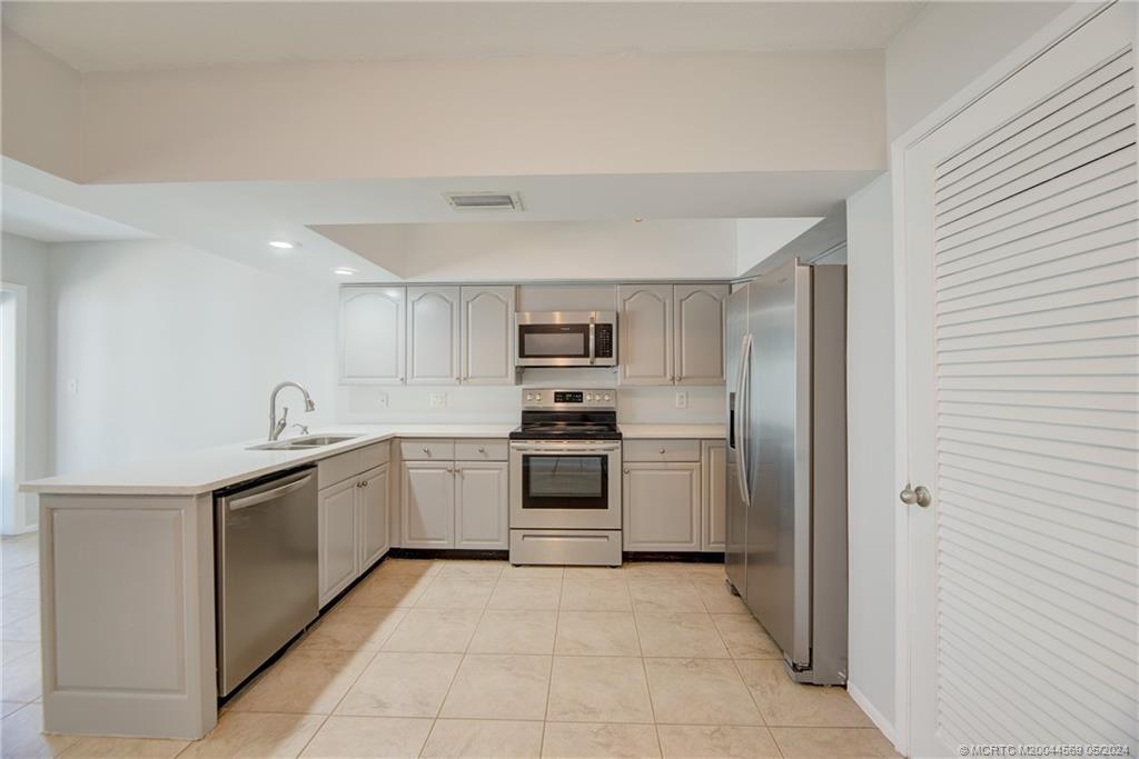 2113-2115 NE 56th Court