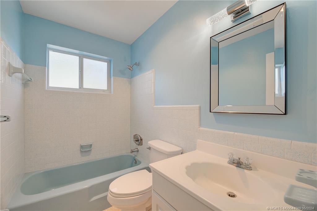 2113-2115 NE 56th Court