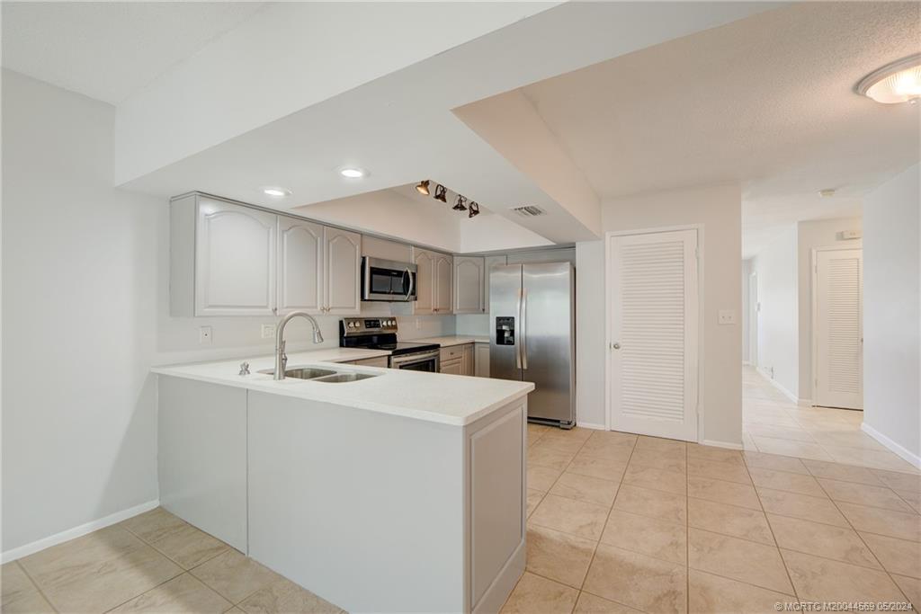 2113-2115 NE 56th Court