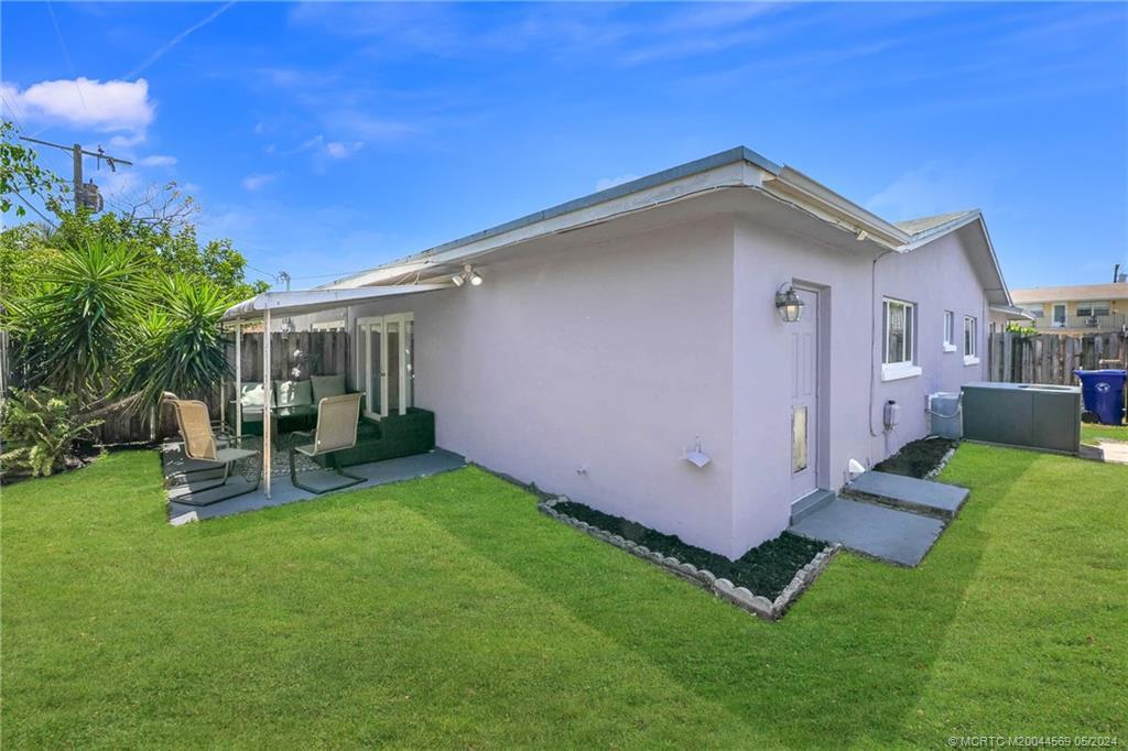 2113-2115 NE 56th Court