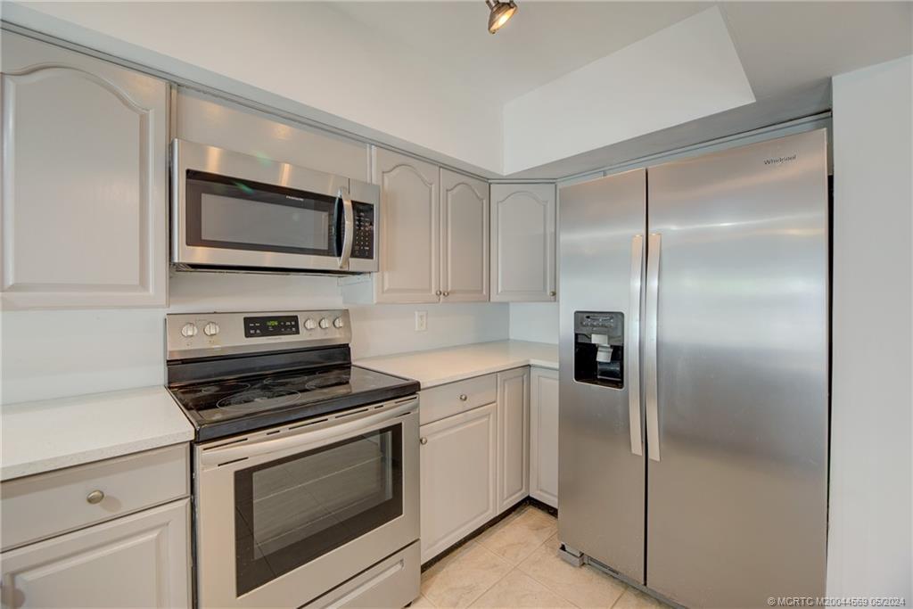 2113-2115 NE 56th Court