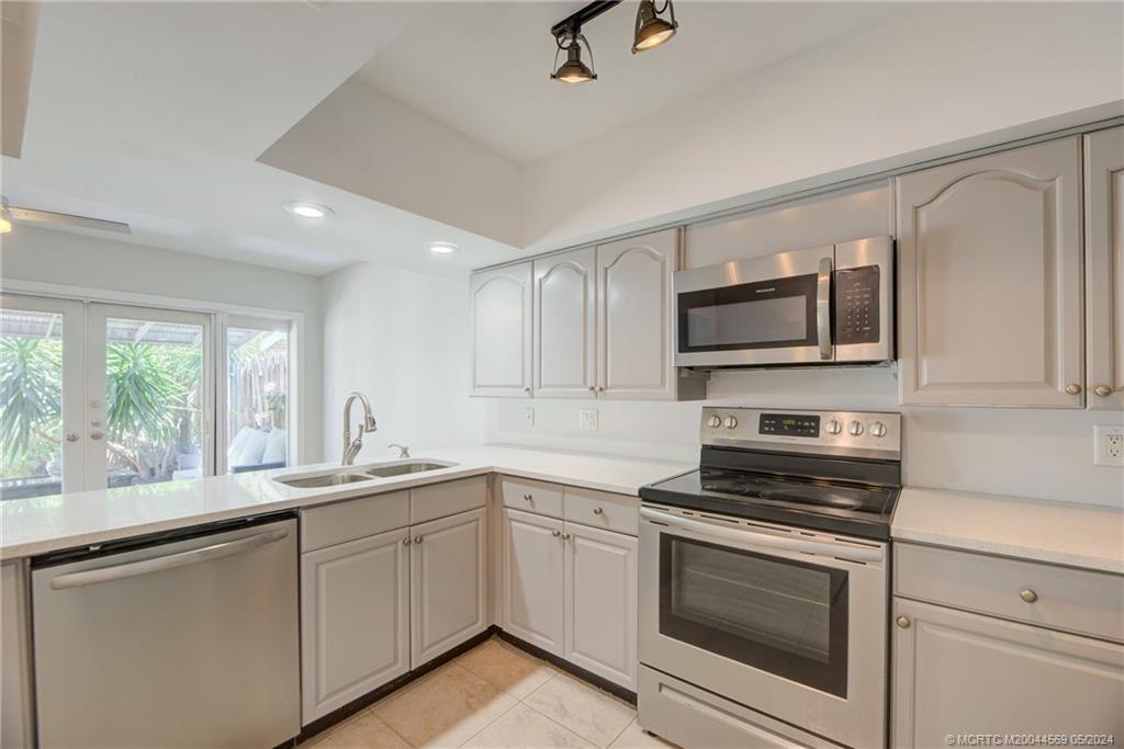 2113-2115 NE 56th Court